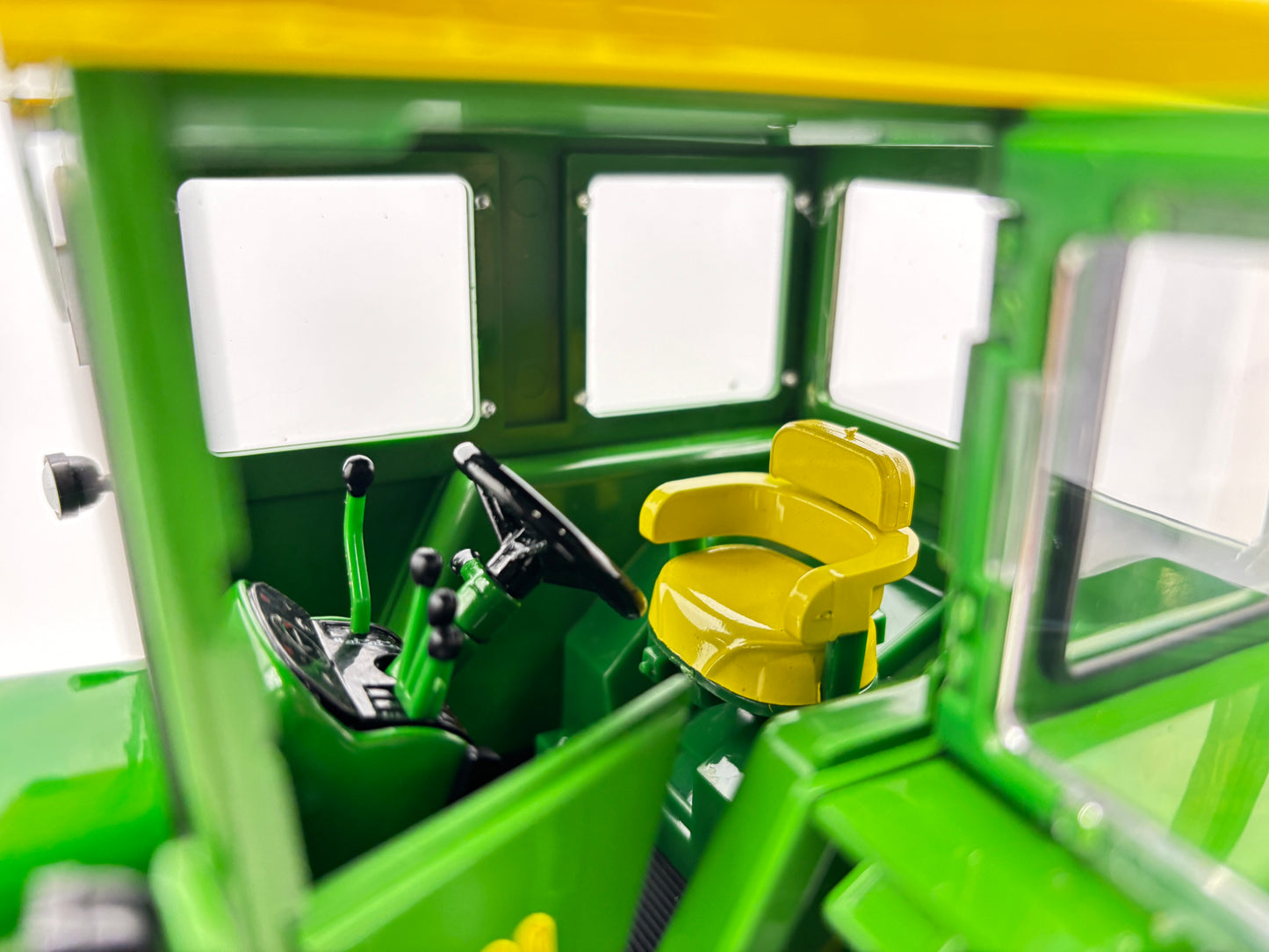 1/16 John Deere 5020 Two Cylinder Club