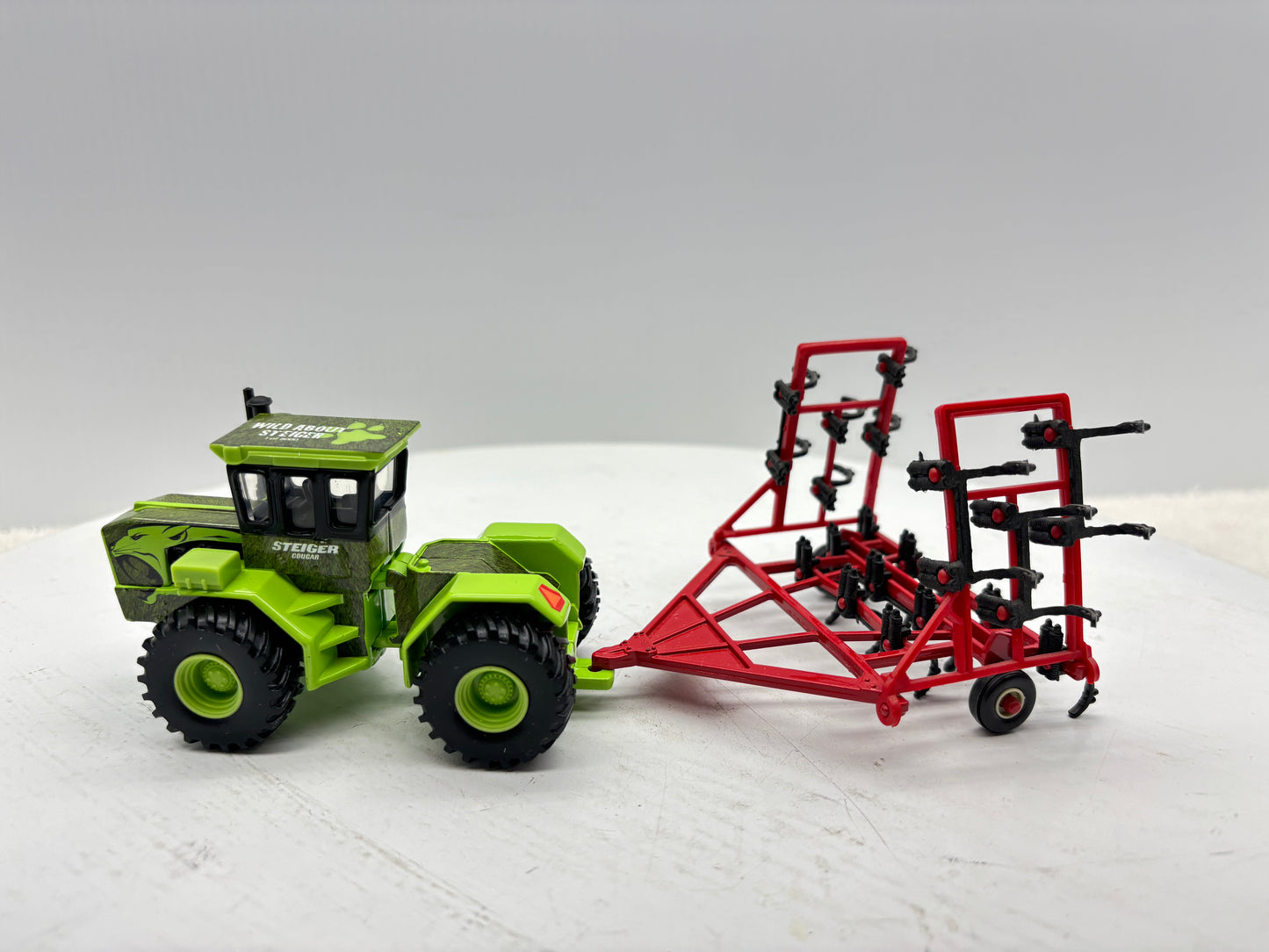 1/64 Steiger Cougar