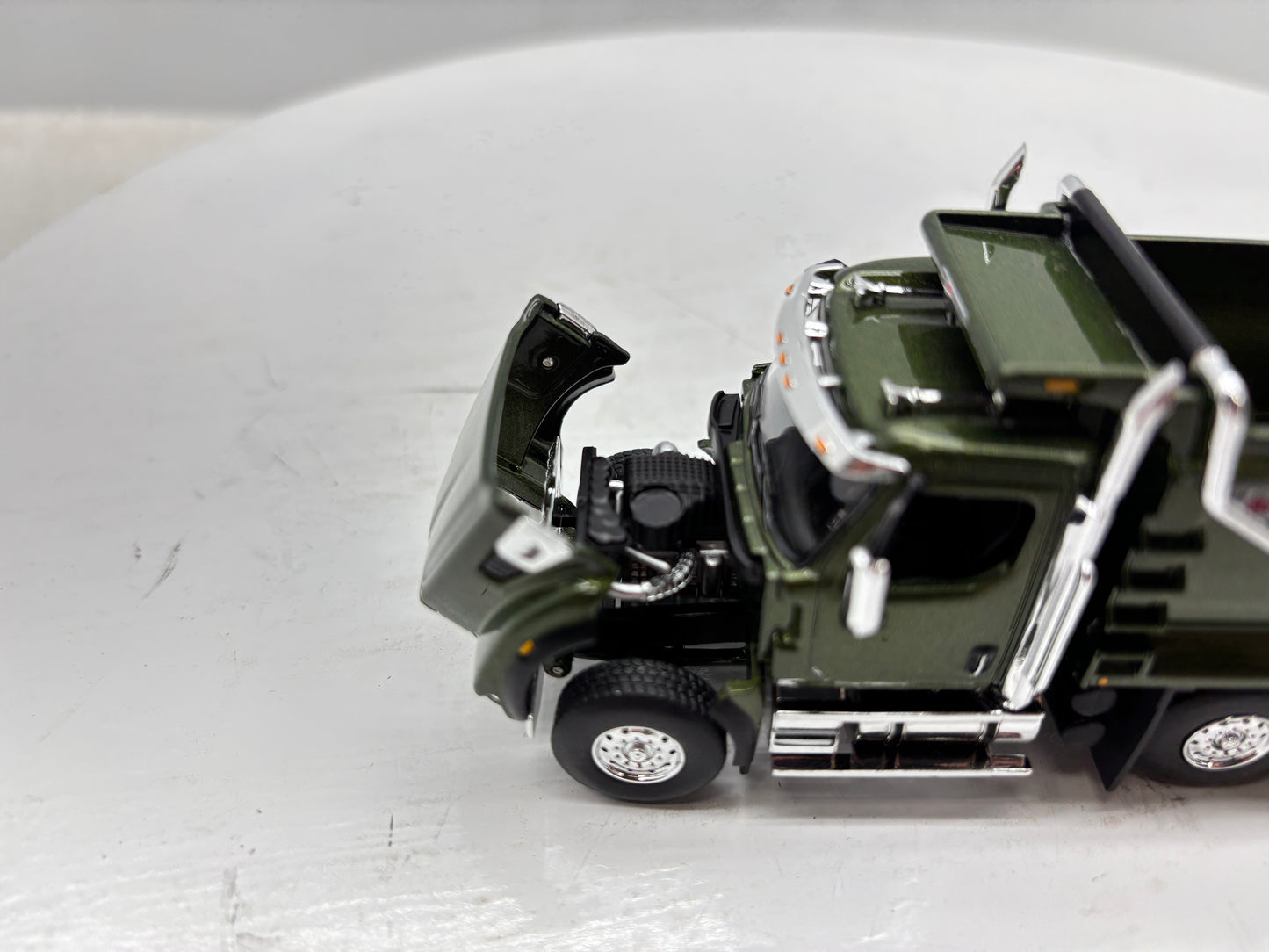 1/64 Western Star 49X (Mettalic Green)