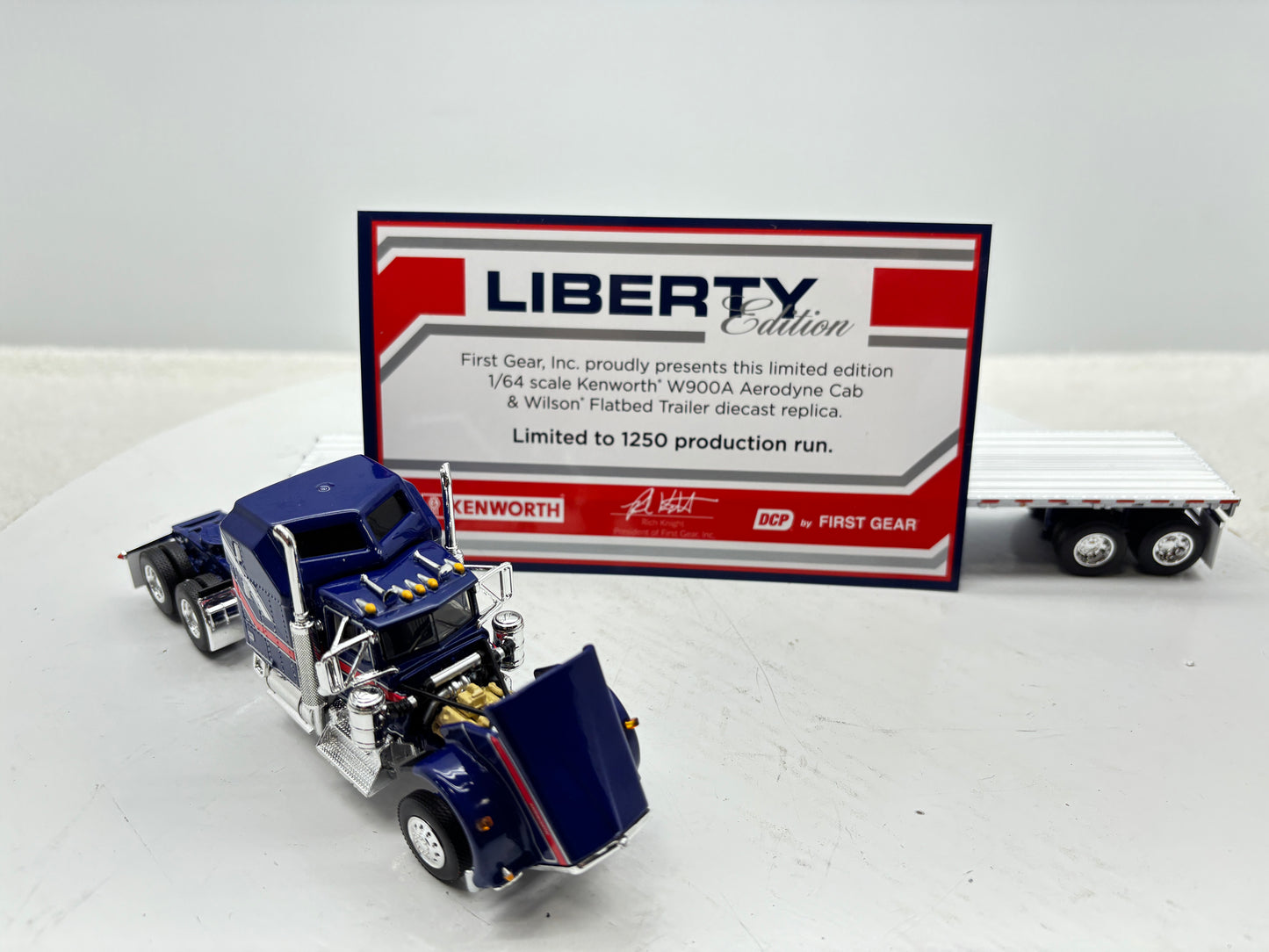 1/64 Kenworth W900A Liberty