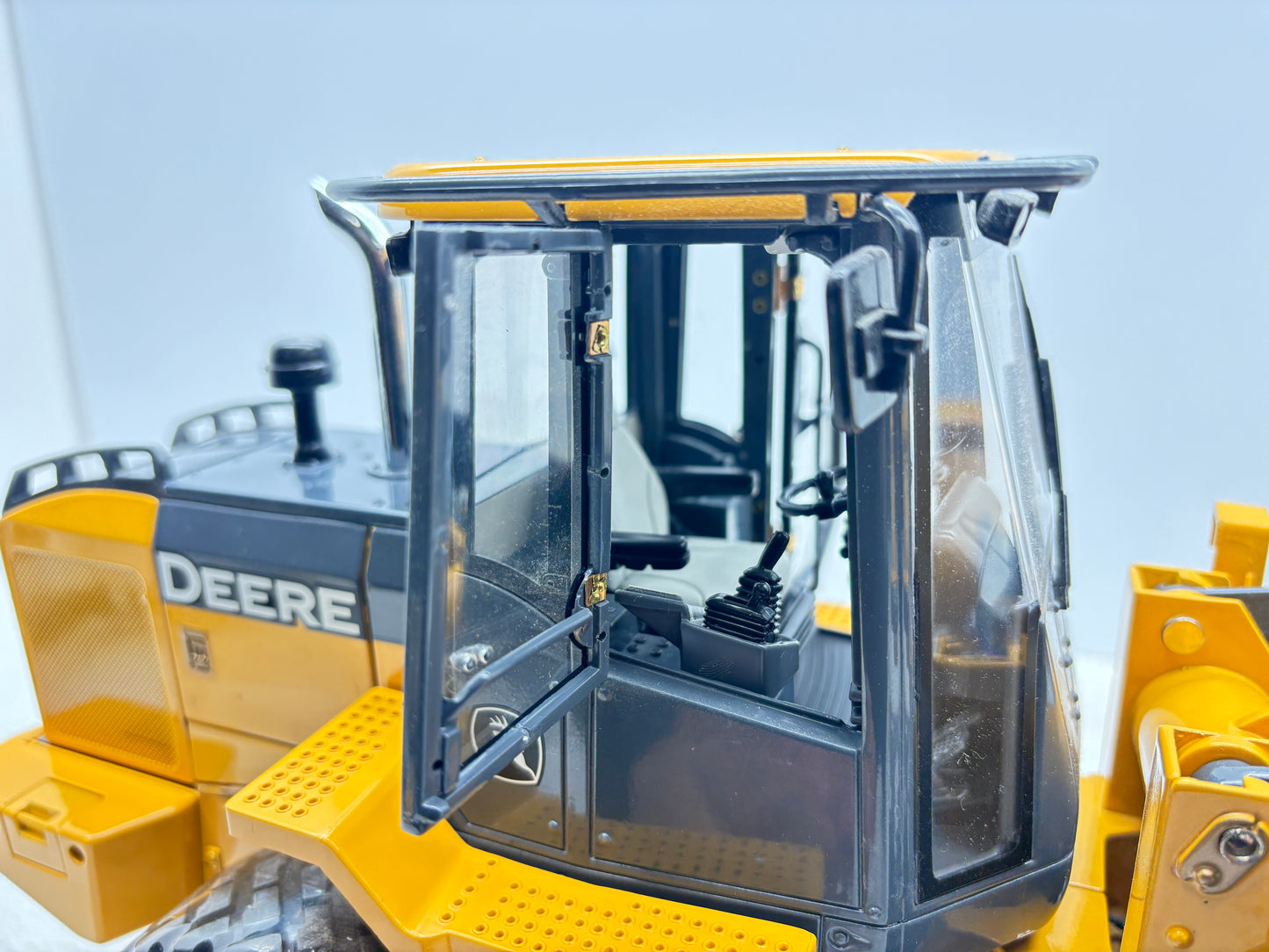 1/16 John Deere 544J