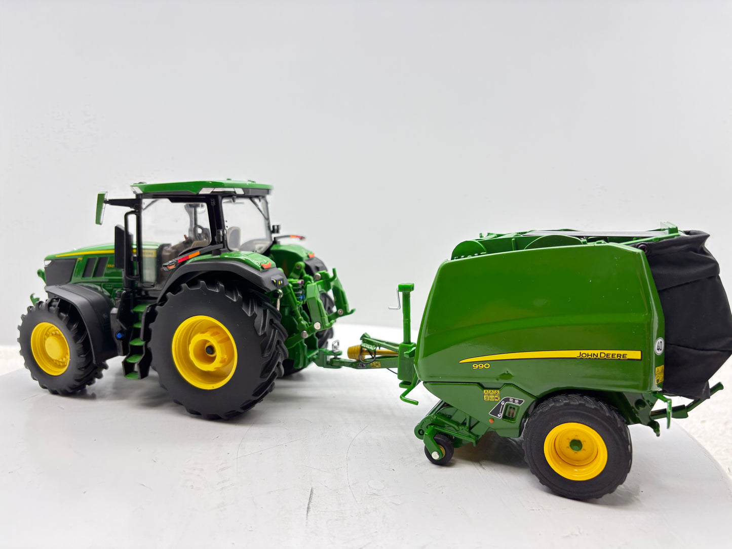 1/32 John Deere 990