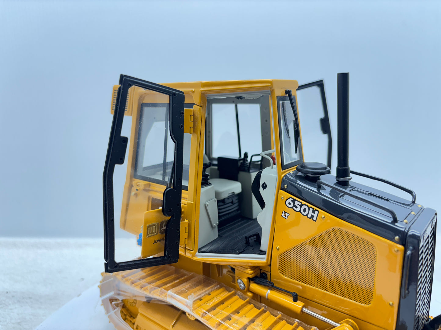 1/16 John Deere 650H Precision