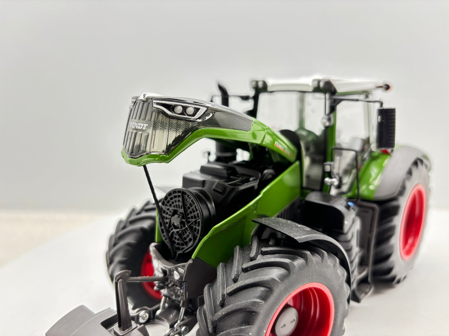 1/32 Fendt 1050 Vario