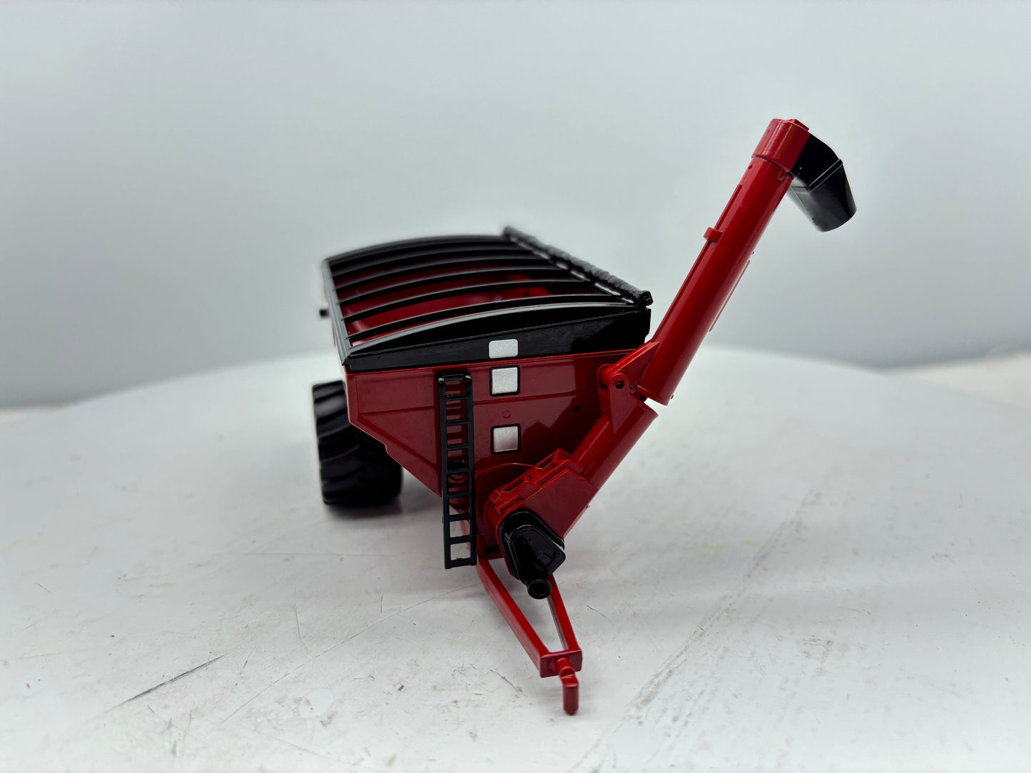 1/64 Unverferth 1110 Dual-Auger Grain Cart