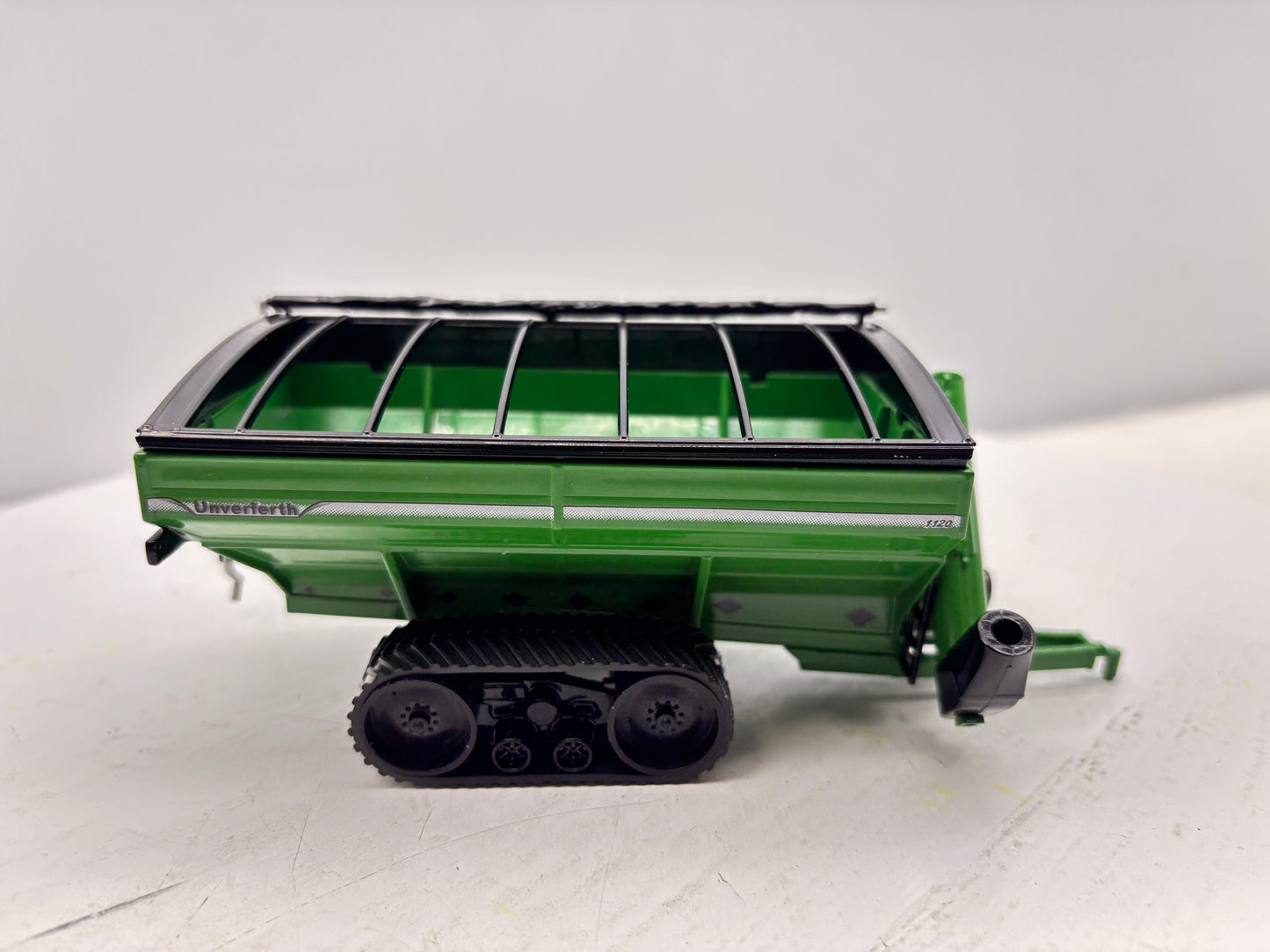 1/64 Unverferth 1120 Tracks Grain Cart Green