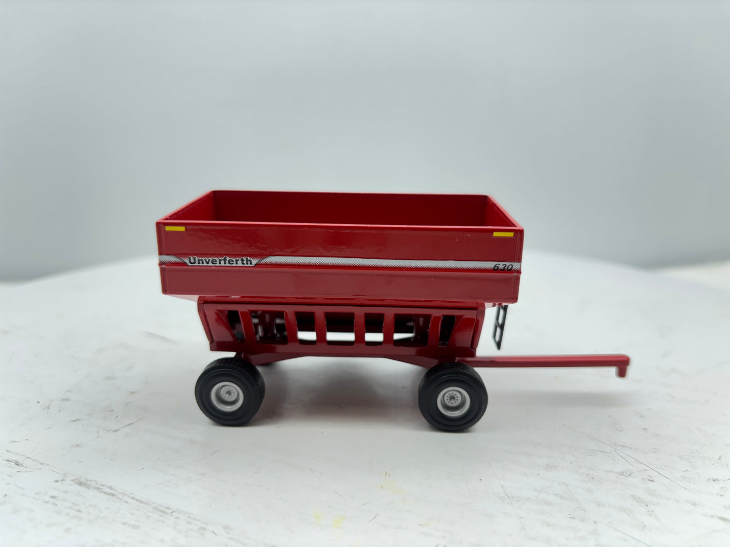 1/64 Unverferth 630 Gravity Wagon