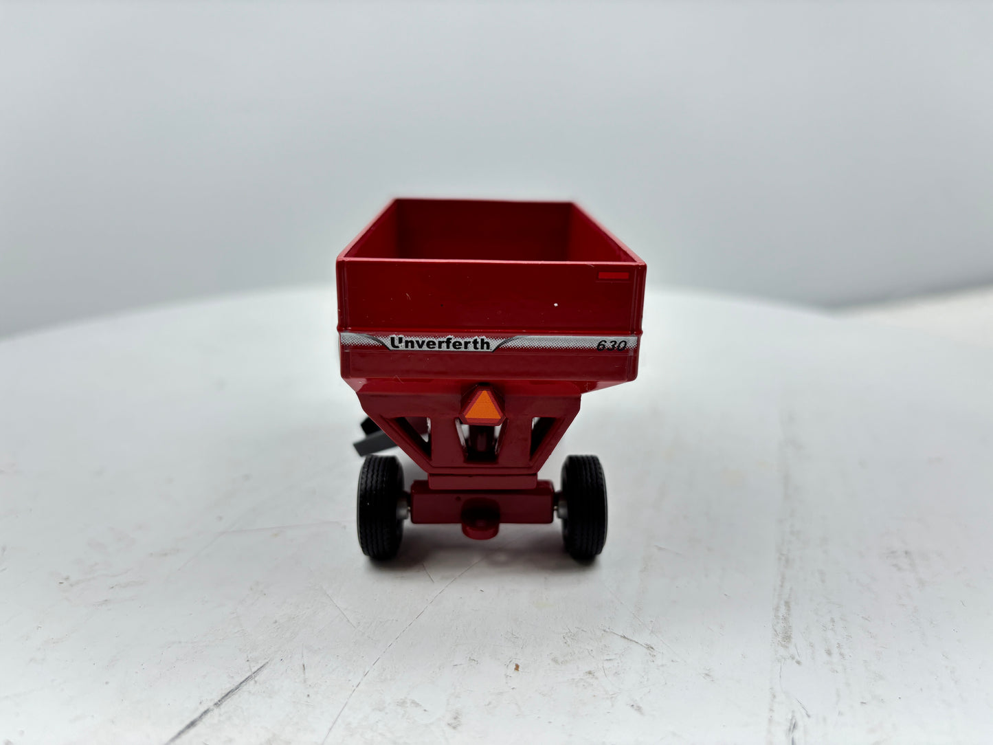 1/64 Unverferth 630 Gravity Wagon