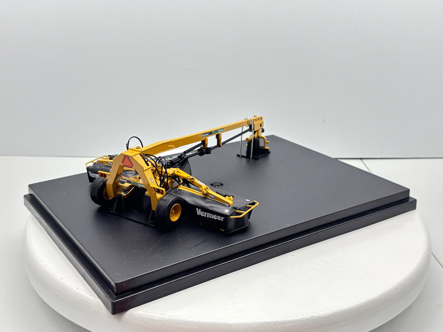 1/32 Vermeer TM 1400