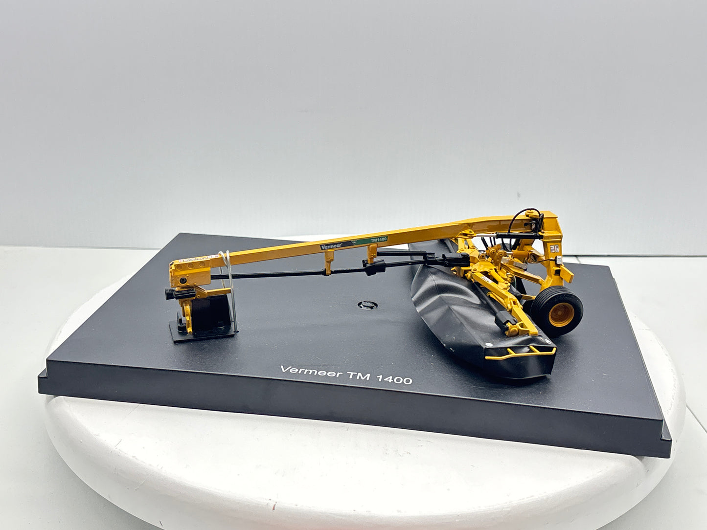 1/32 Vermeer TM 1400