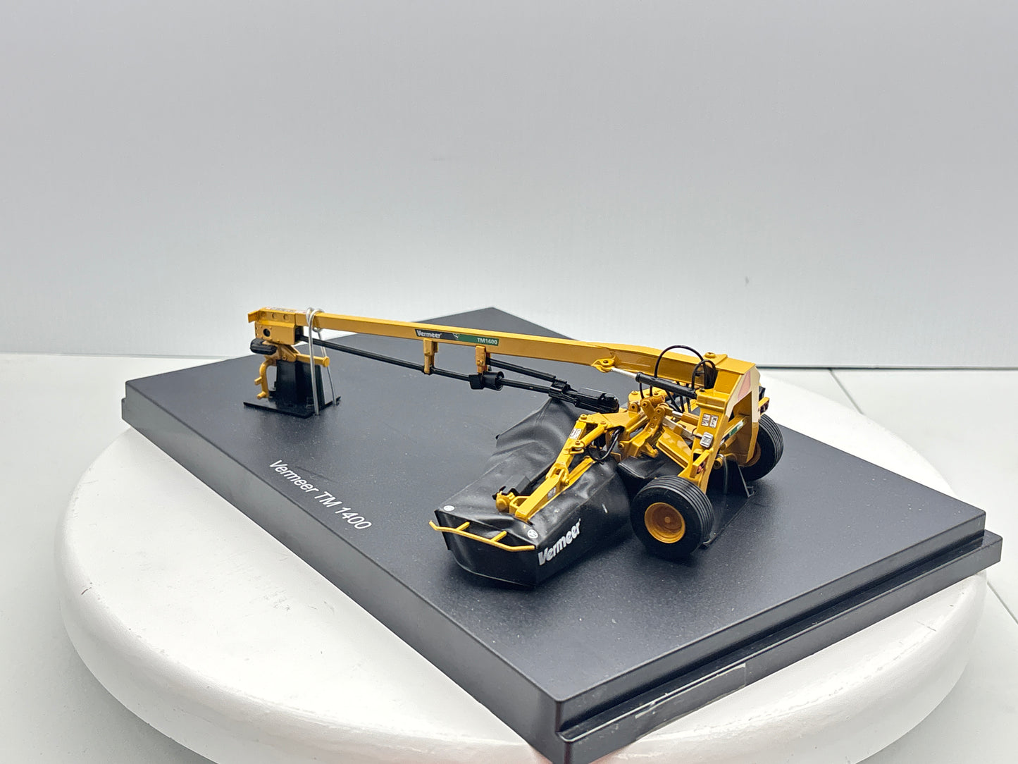 1/32 Vermeer TM 1400