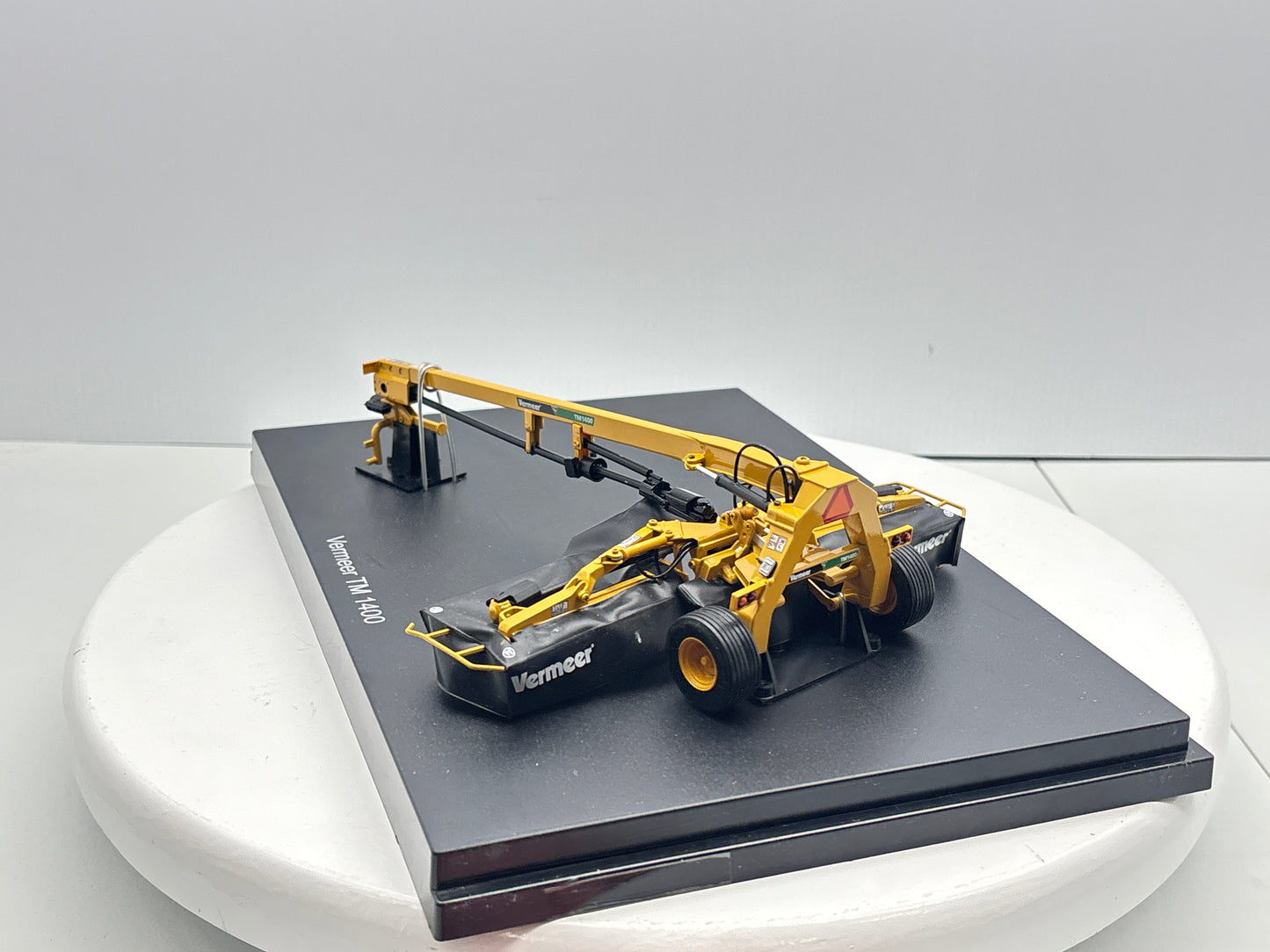 1/32 Vermeer TM 1400