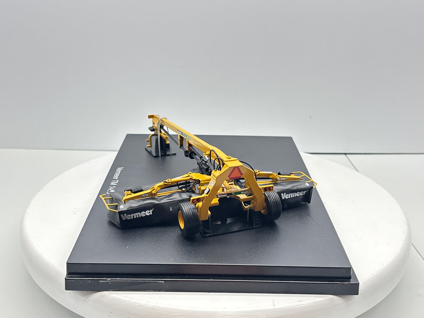 1/32 Vermeer TM 1400