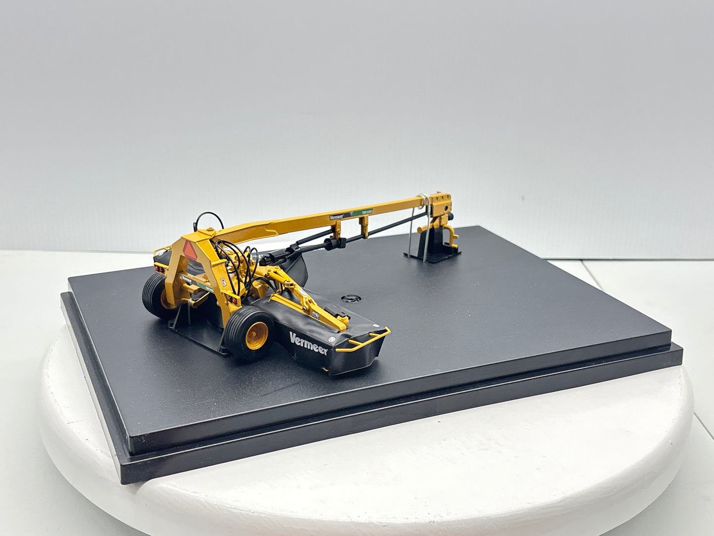 1/32 Vermeer TM 1400