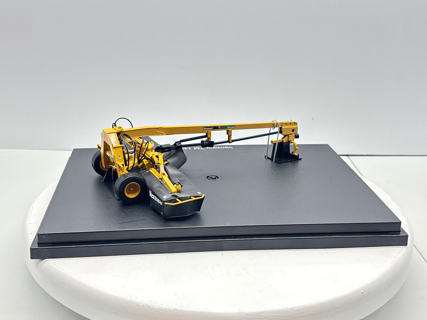 1/32 Vermeer TM 1400