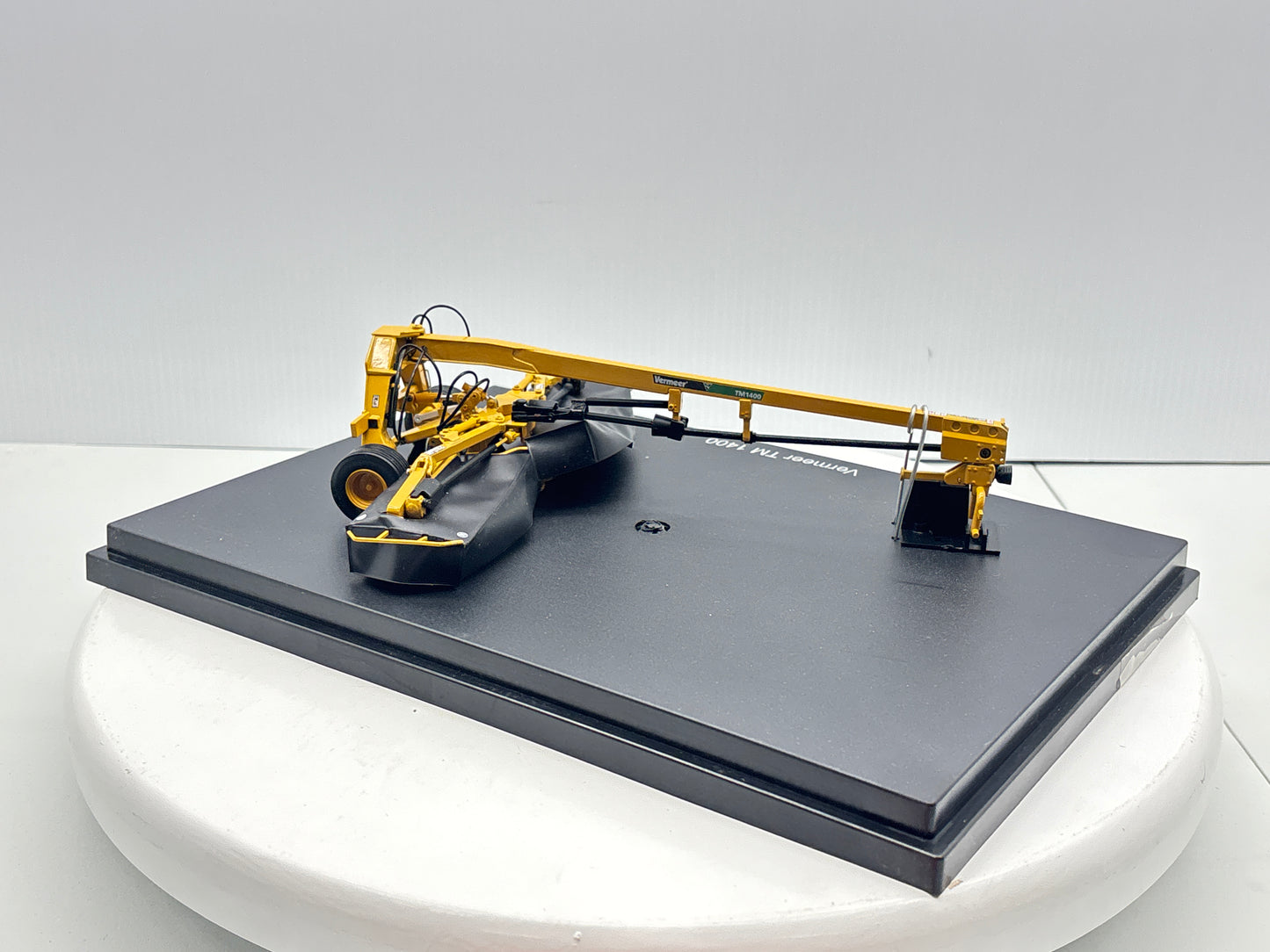 1/32 Vermeer TM 1400