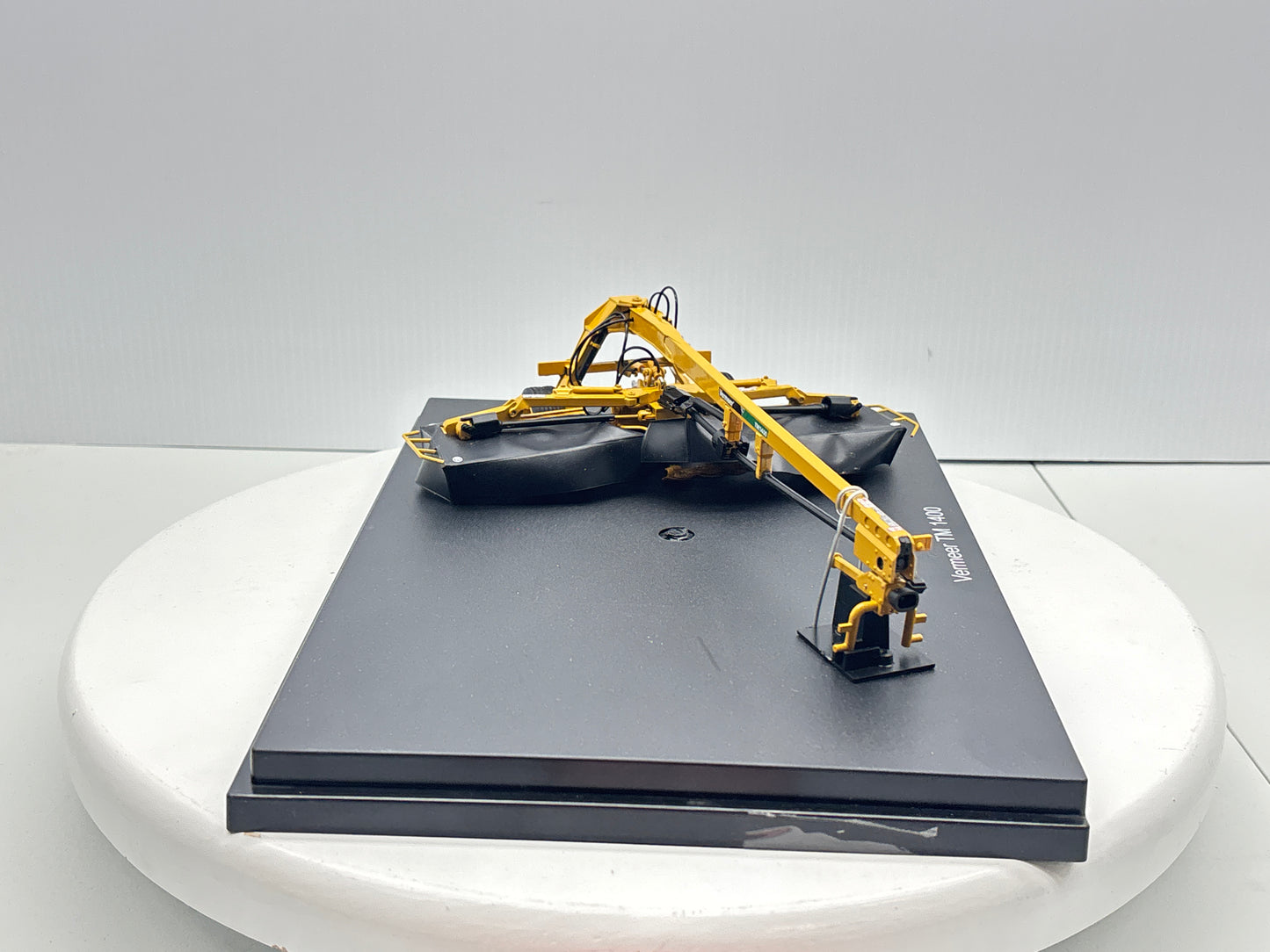 1/32 Vermeer TM 1400