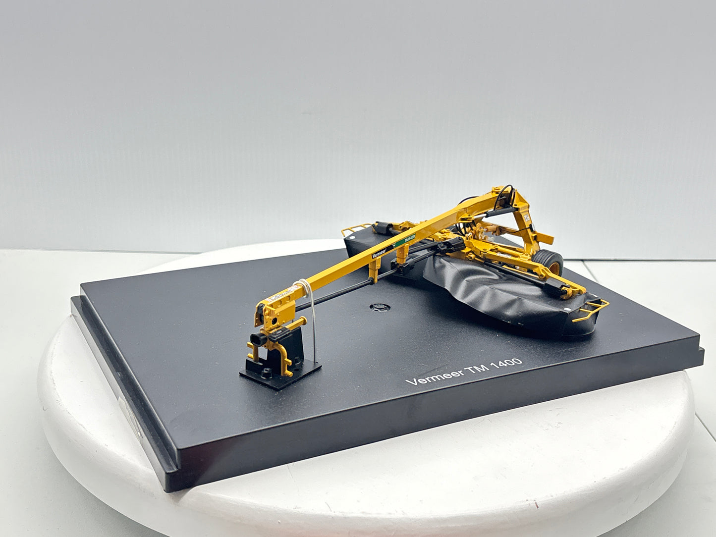 1/32 Vermeer TM 1400