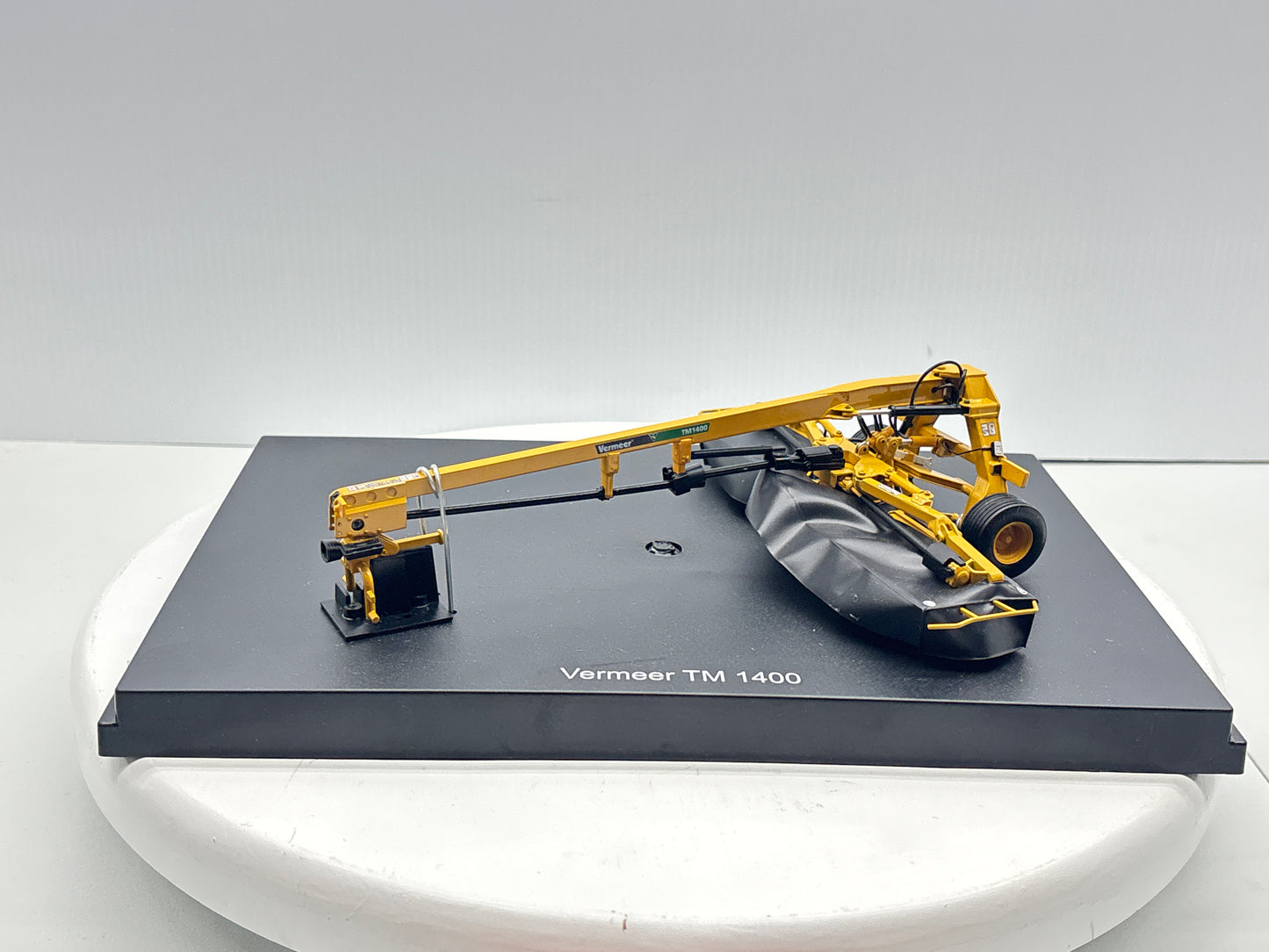 1/32 Vermeer TM 1400