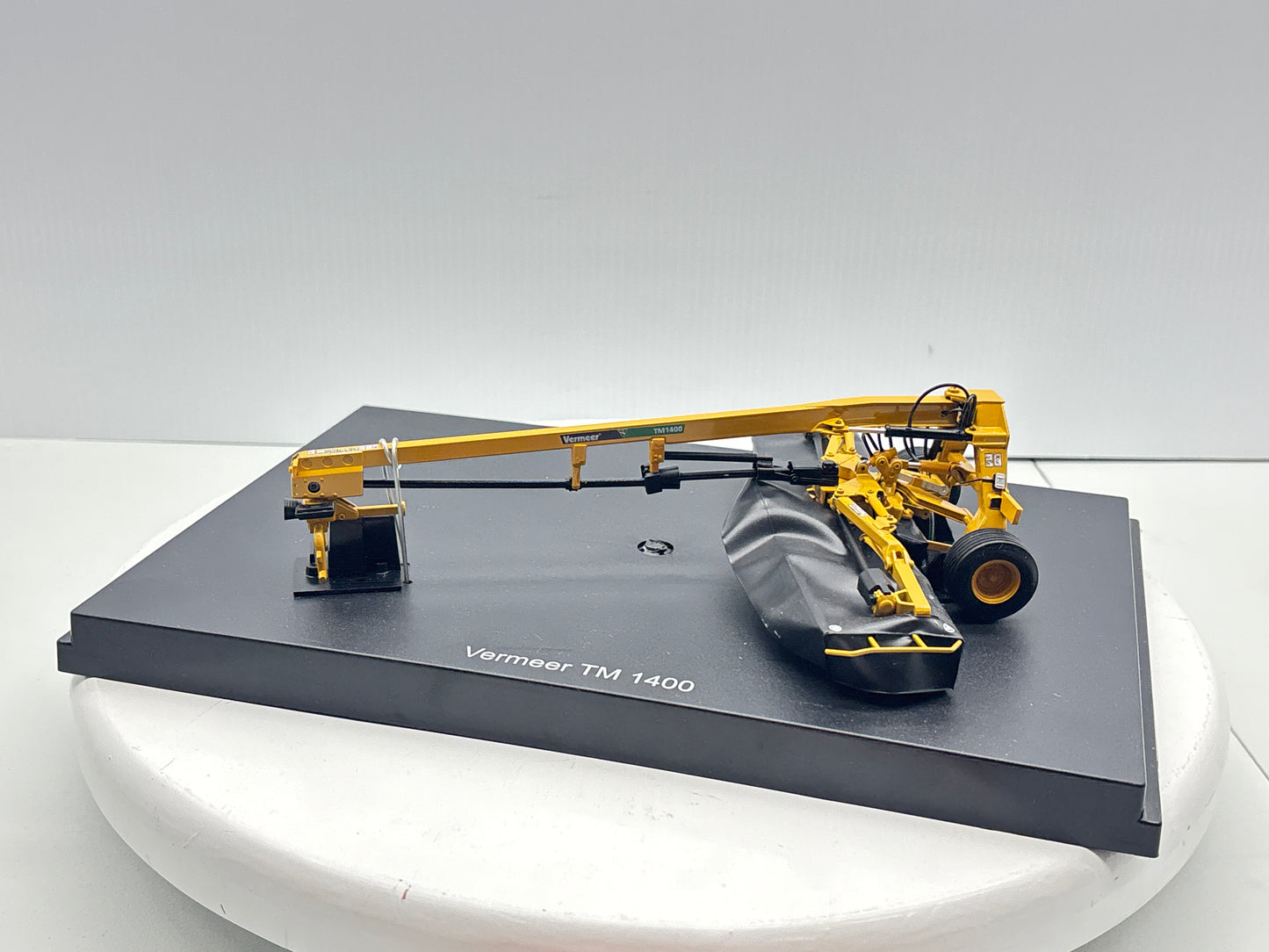 1/32 Vermeer TM 1400