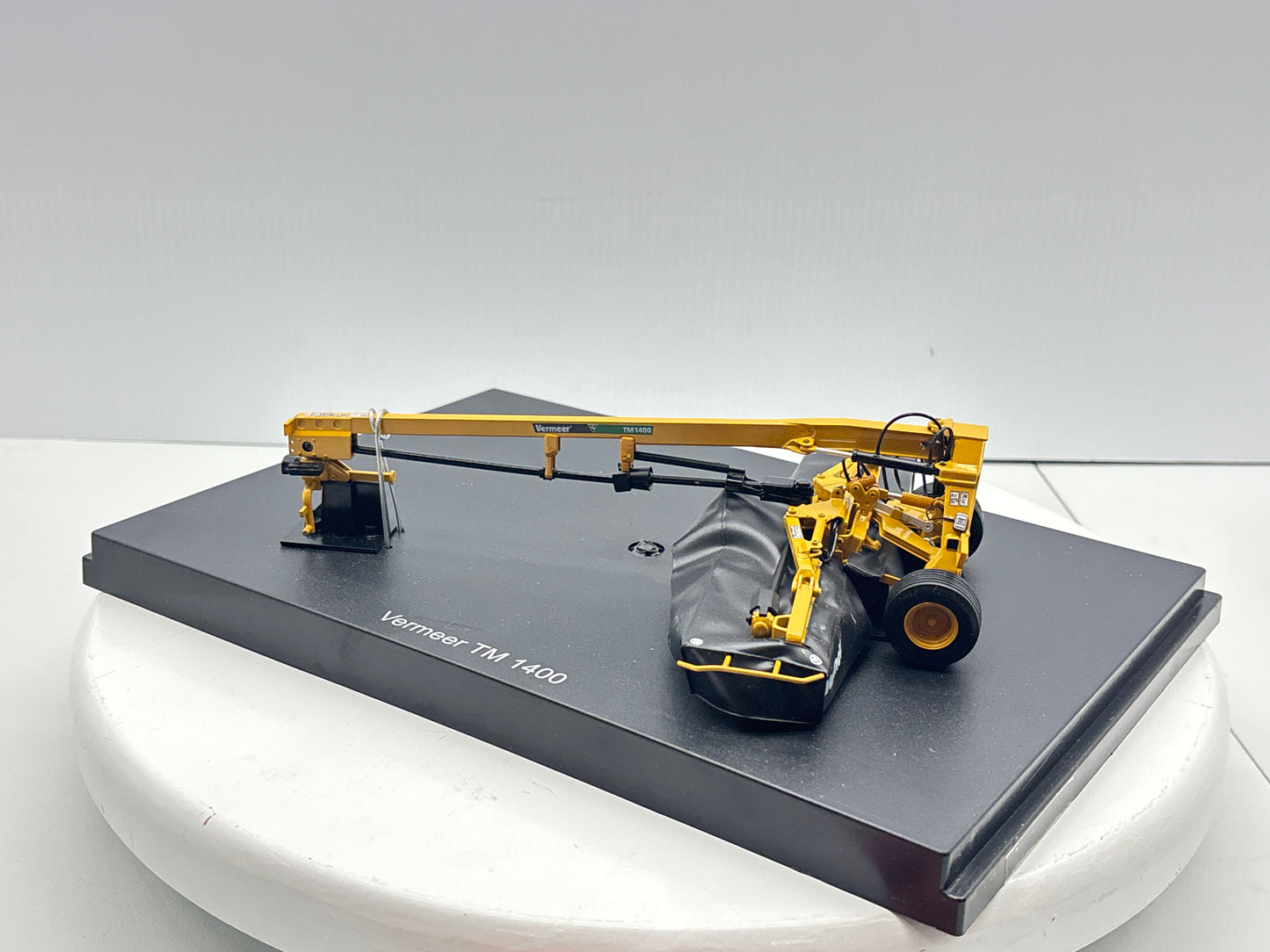 1/32 Vermeer TM 1400