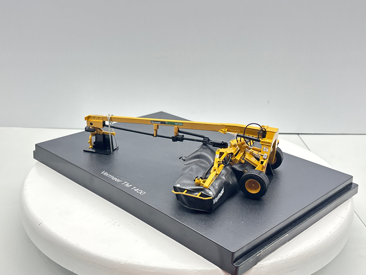 1/32 Vermeer TM 1400