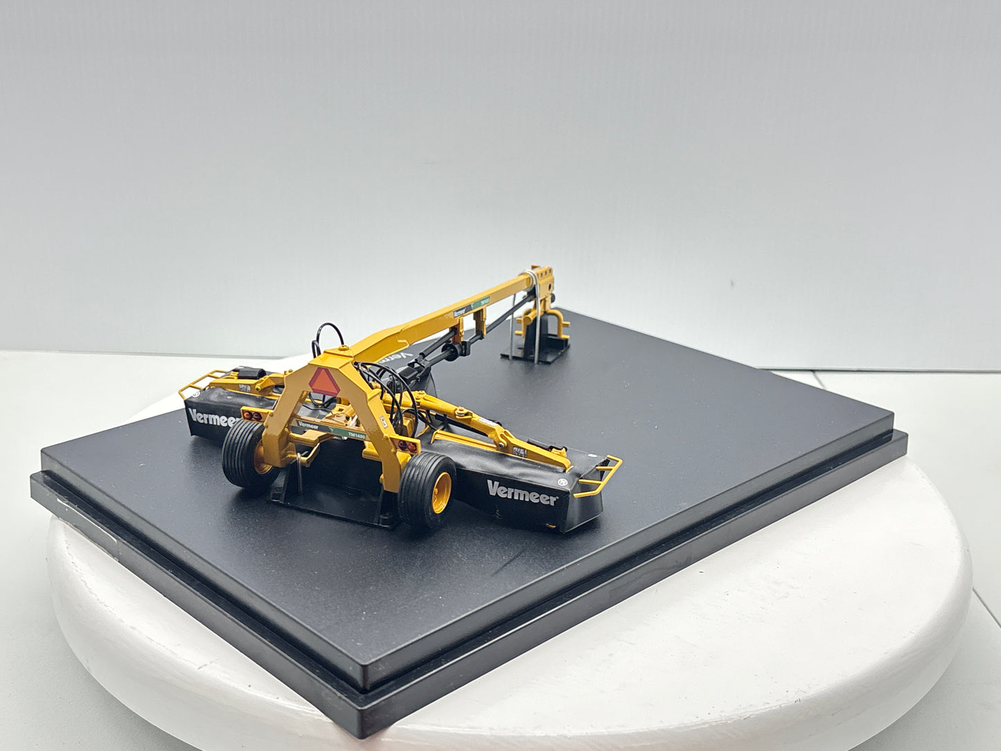 1/32 Vermeer TM 1400