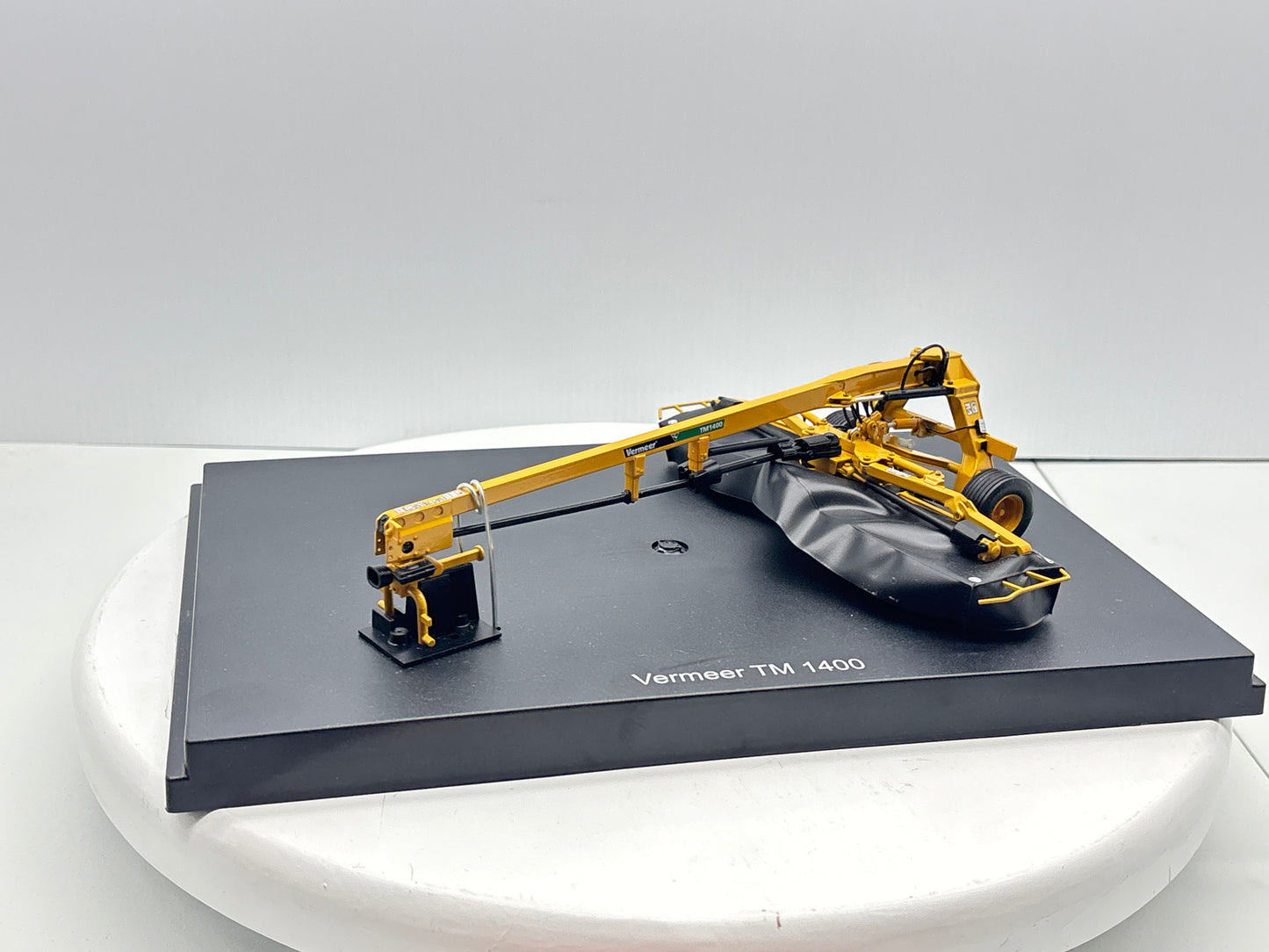 1/32 Vermeer TM 1400