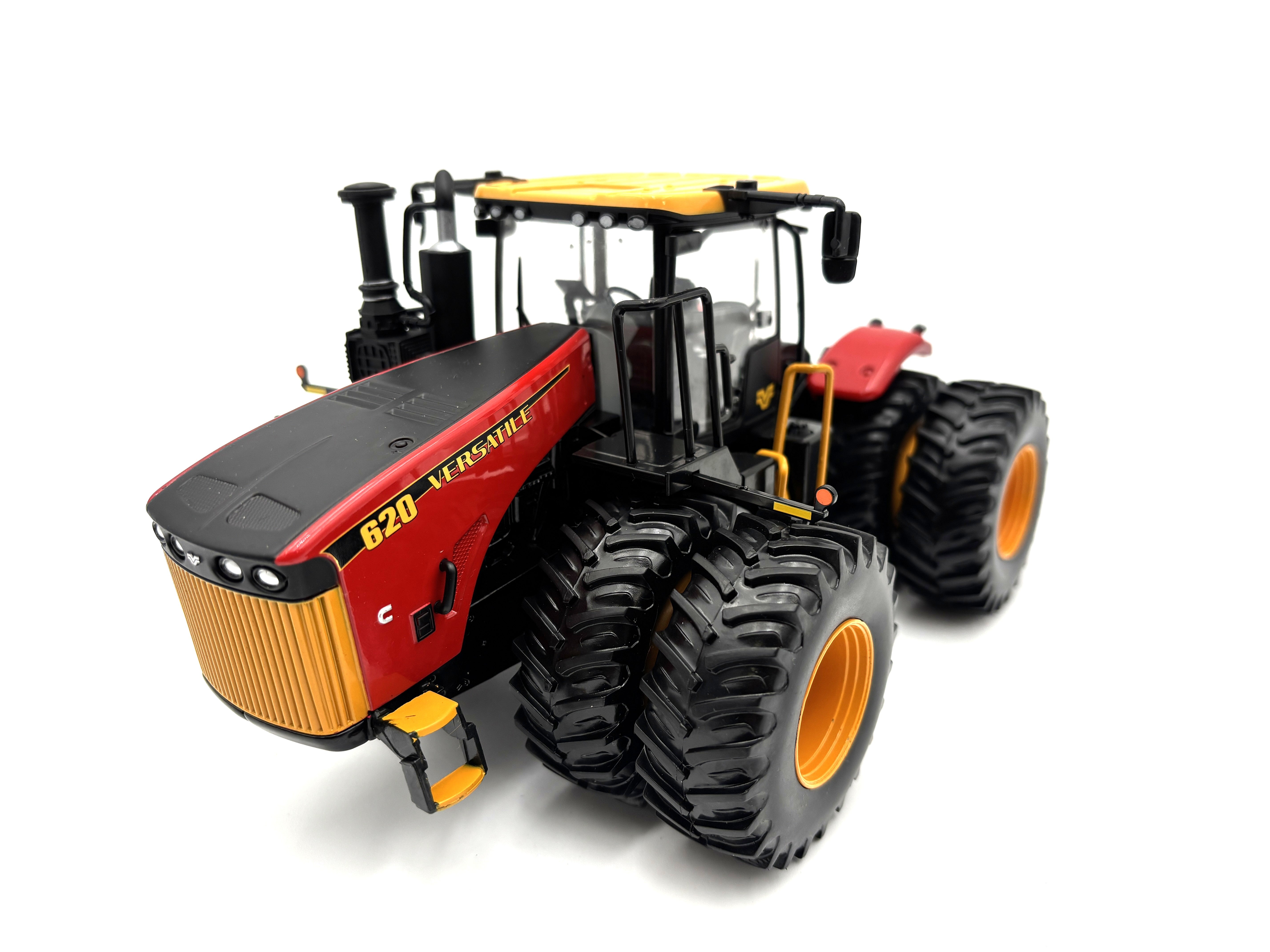 ウッディ 1/32 Versatile 620 Prestige – Creekside Farm Toys