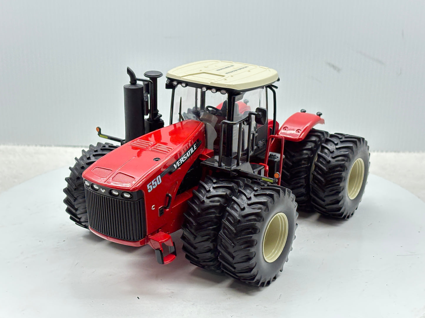 1/32 Versatile 550 Intro