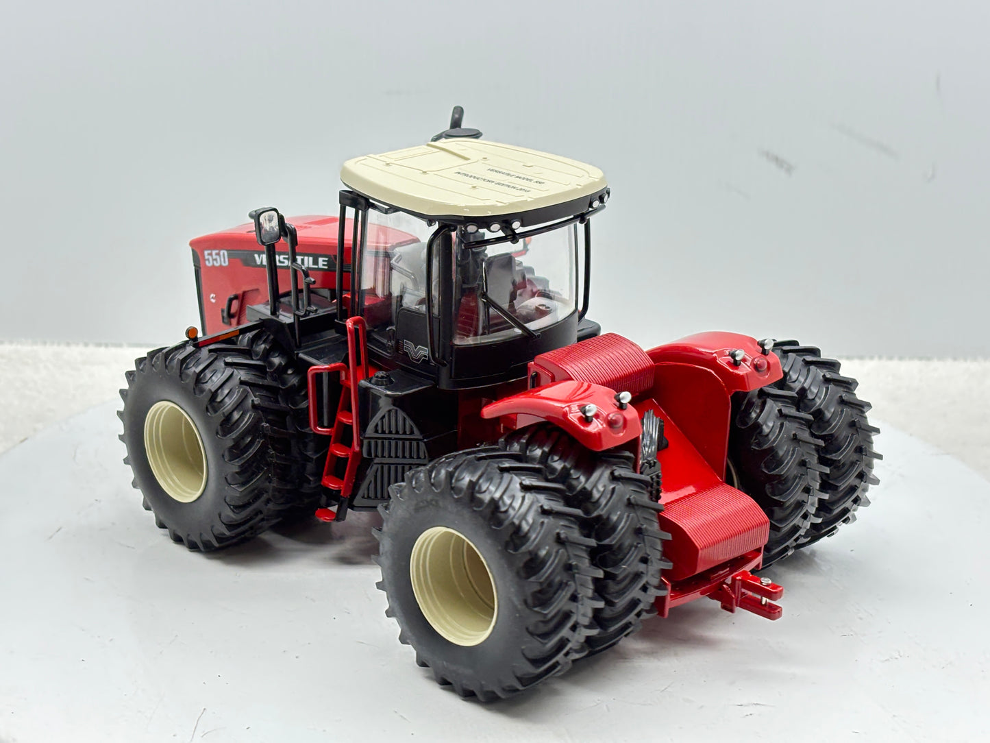 1/32 Versatile 550 Intro