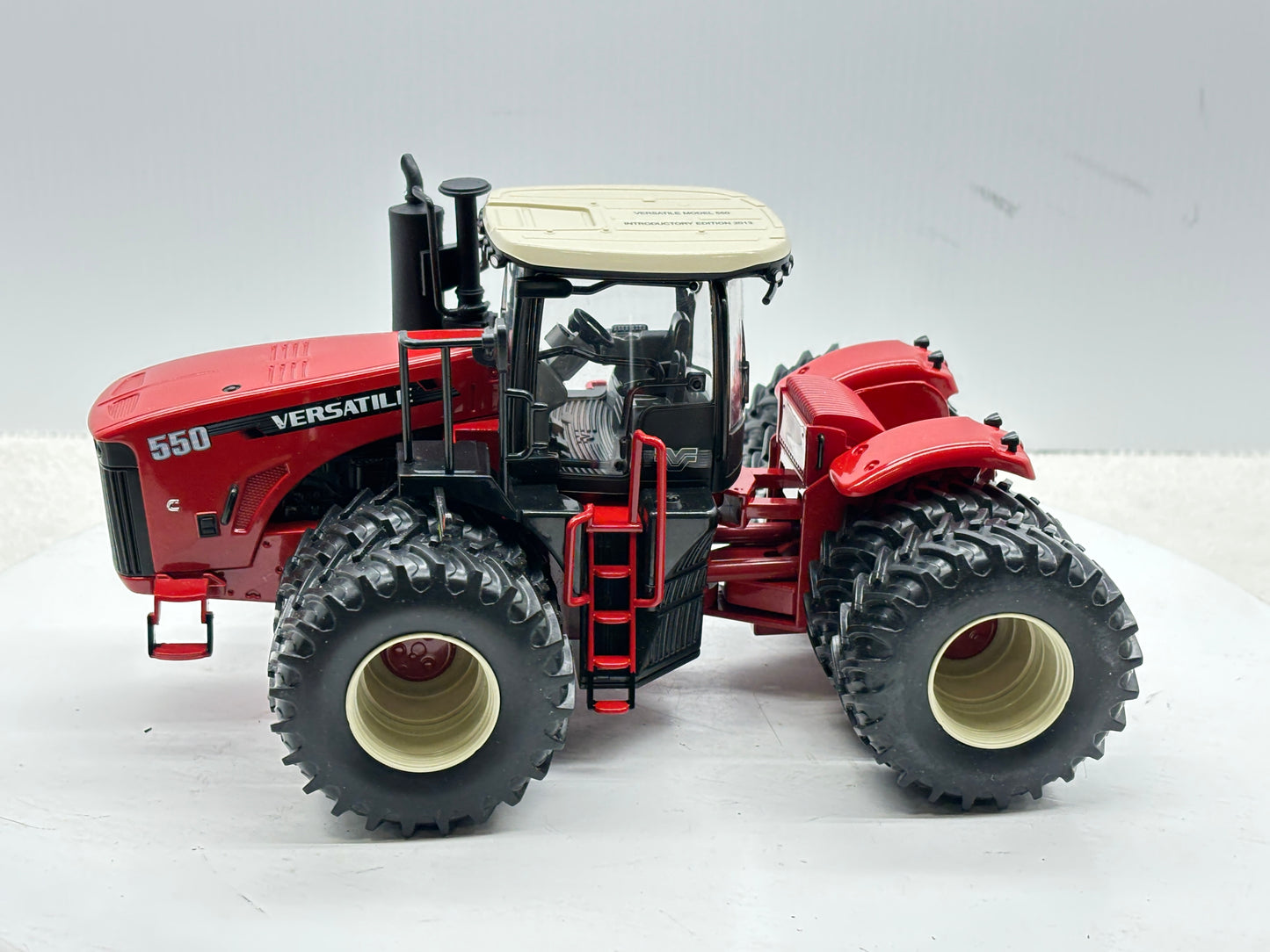 1/32 Versatile 550 Intro
