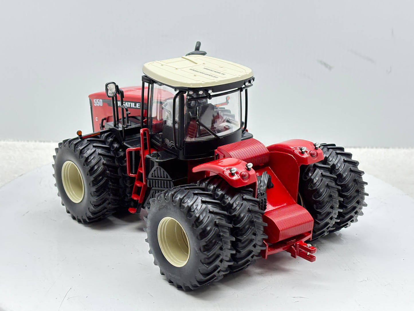 1/32 Versatile 550 Intro