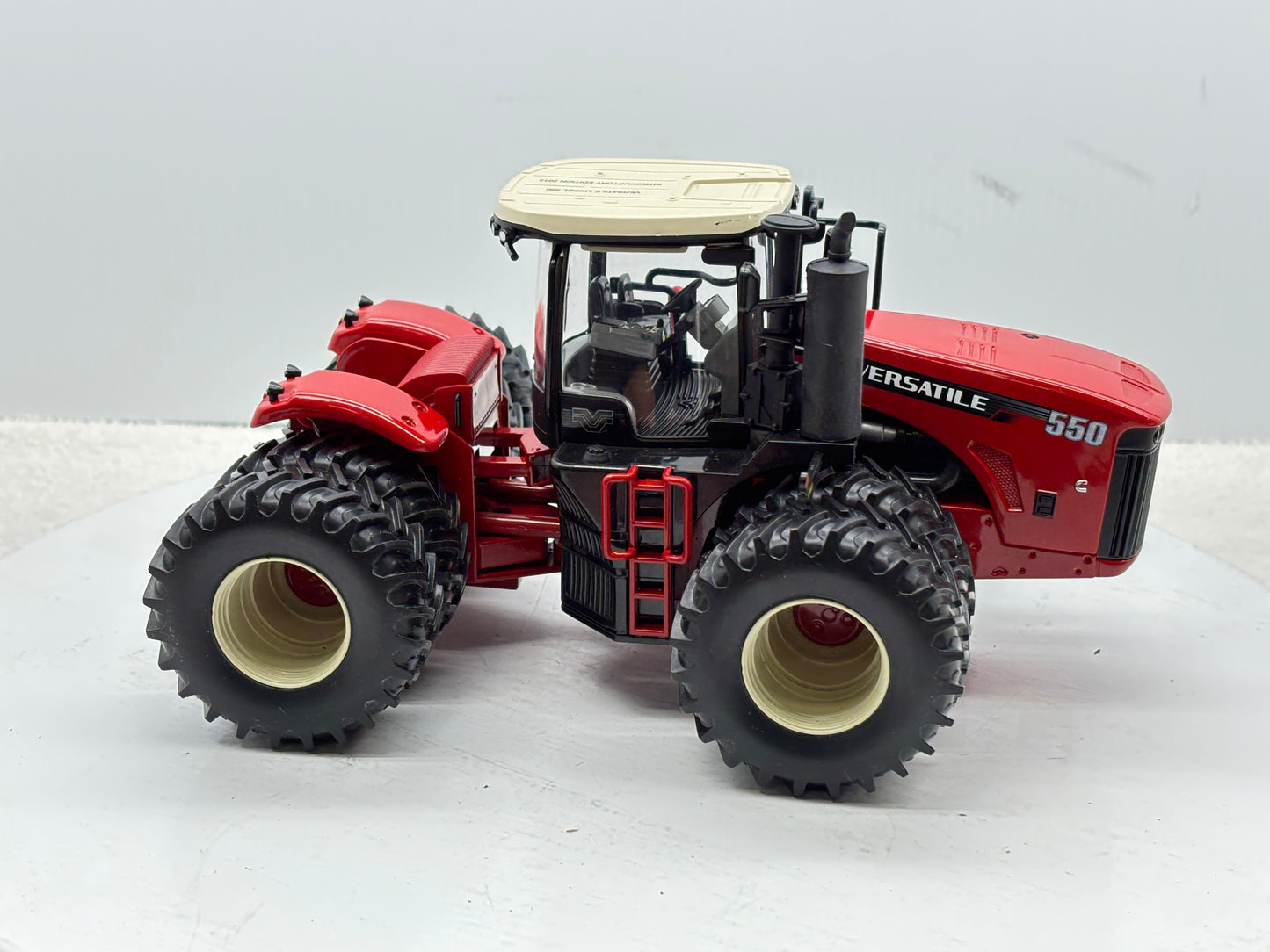 1/32 Versatile 550 Intro