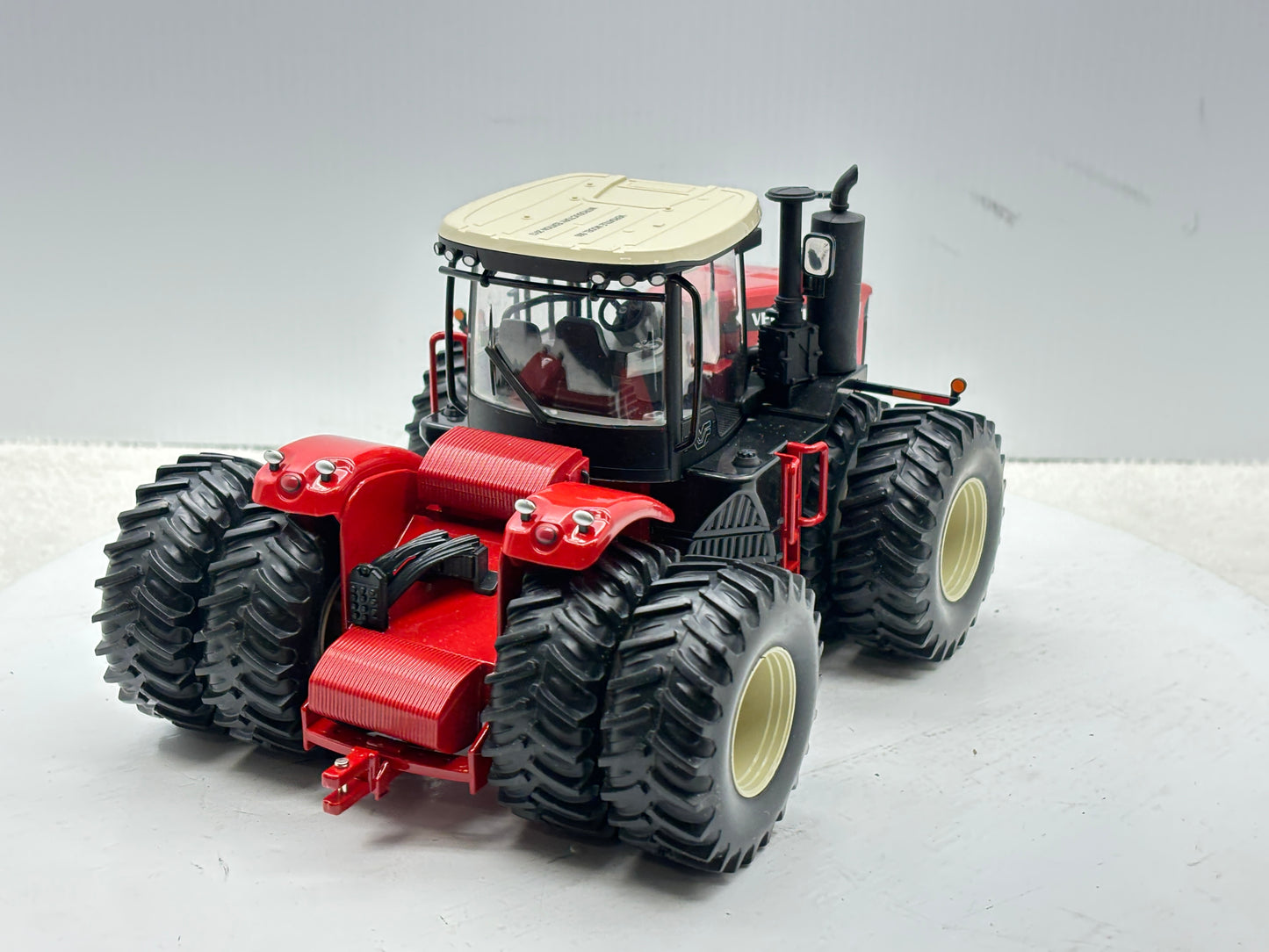 1/32 Versatile 550 Intro