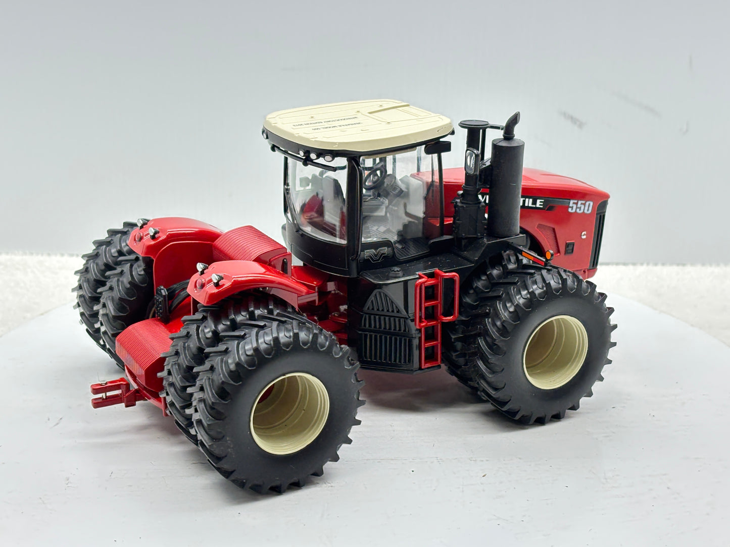 1/32 Versatile 550 Intro