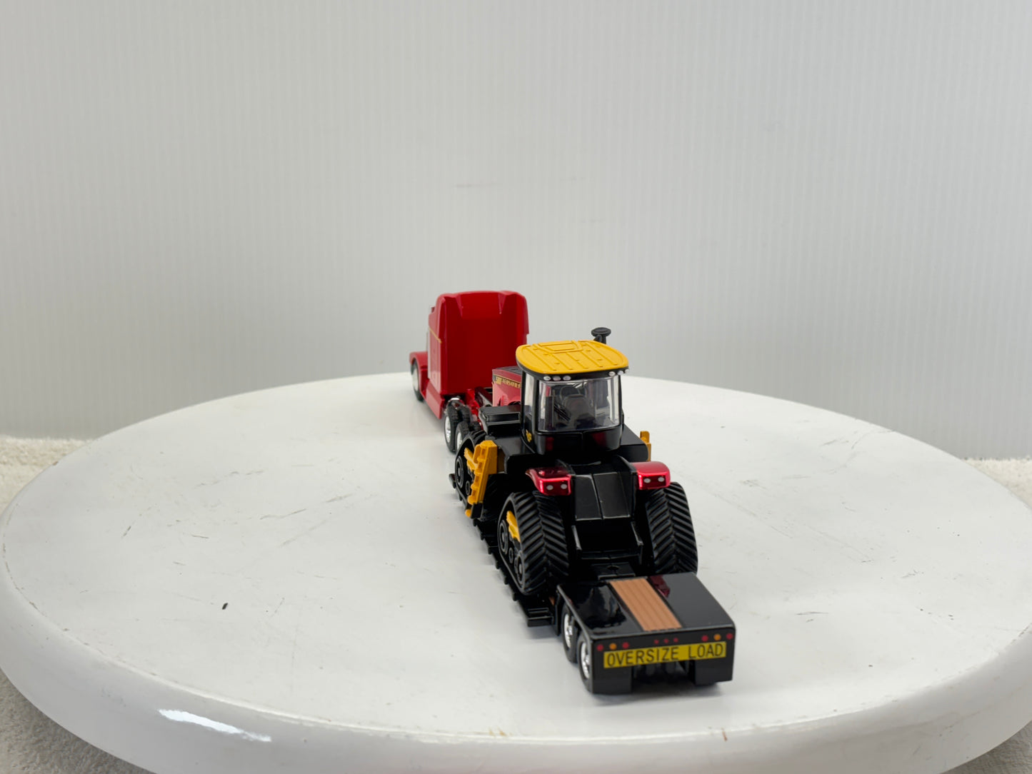 1/64 Versatile 580 DeltaTrak Chase