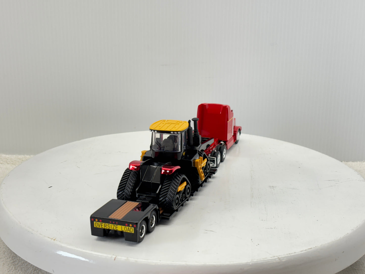 1/64 Versatile 580 DeltaTrak Chase