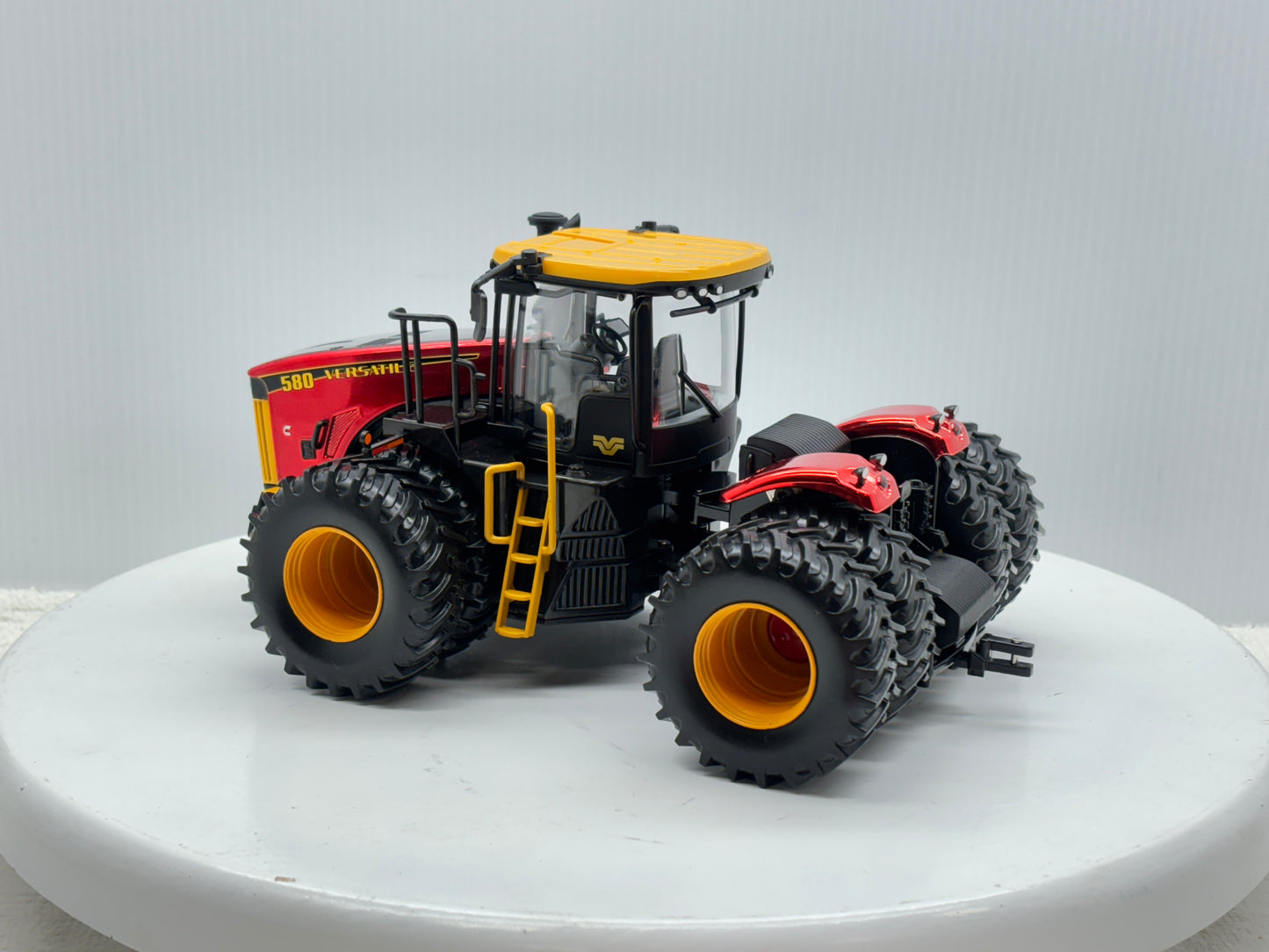 1/32 Versatile 580 Red Chrome Custom