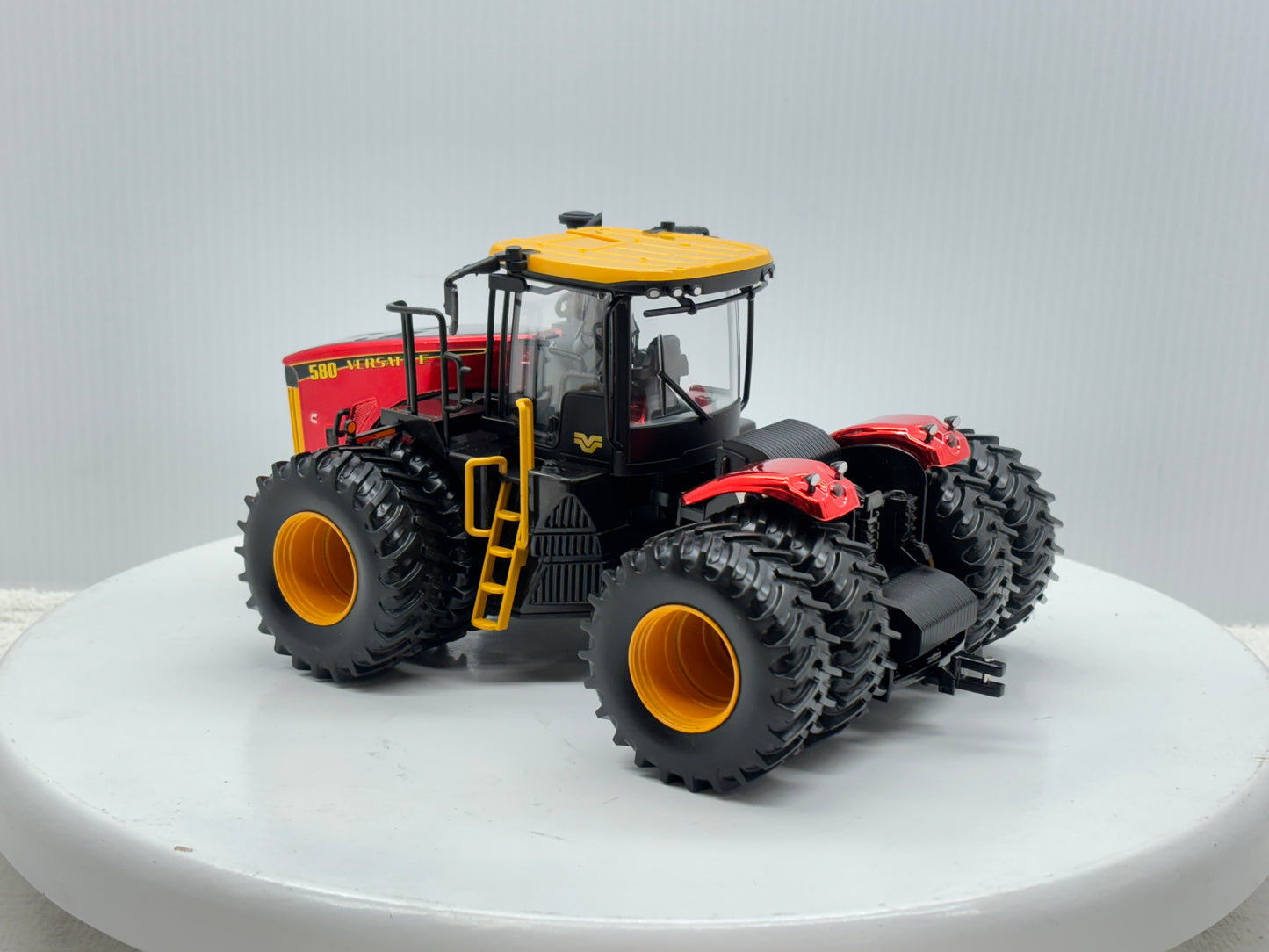 1/32 Versatile 580 Red Chrome Custom