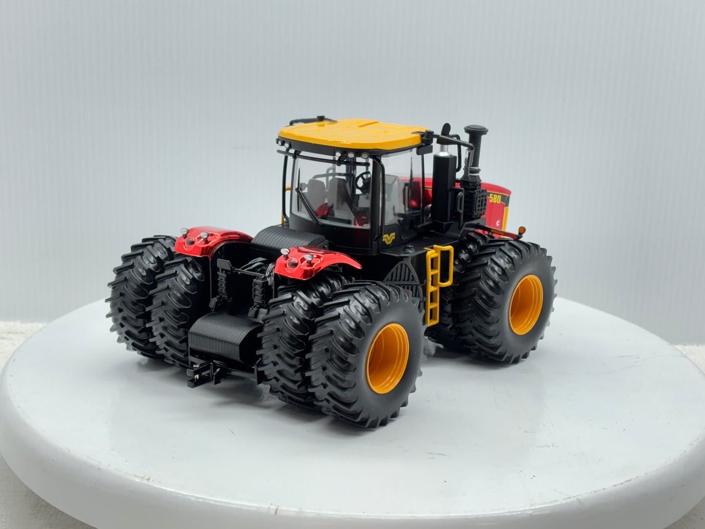 1/32 Versatile 580 Red Chrome Custom