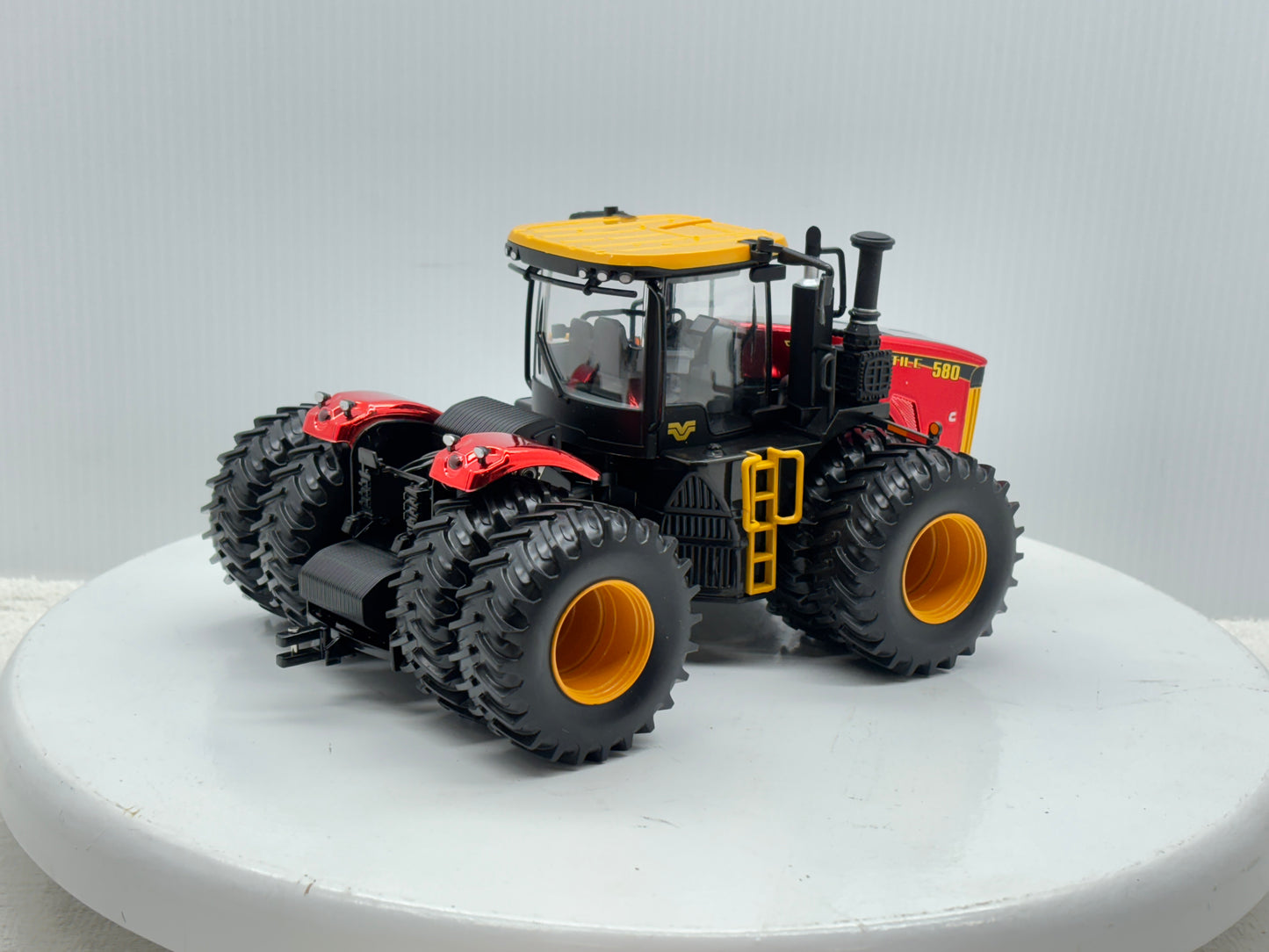 1/32 Versatile 580 Red Chrome Custom