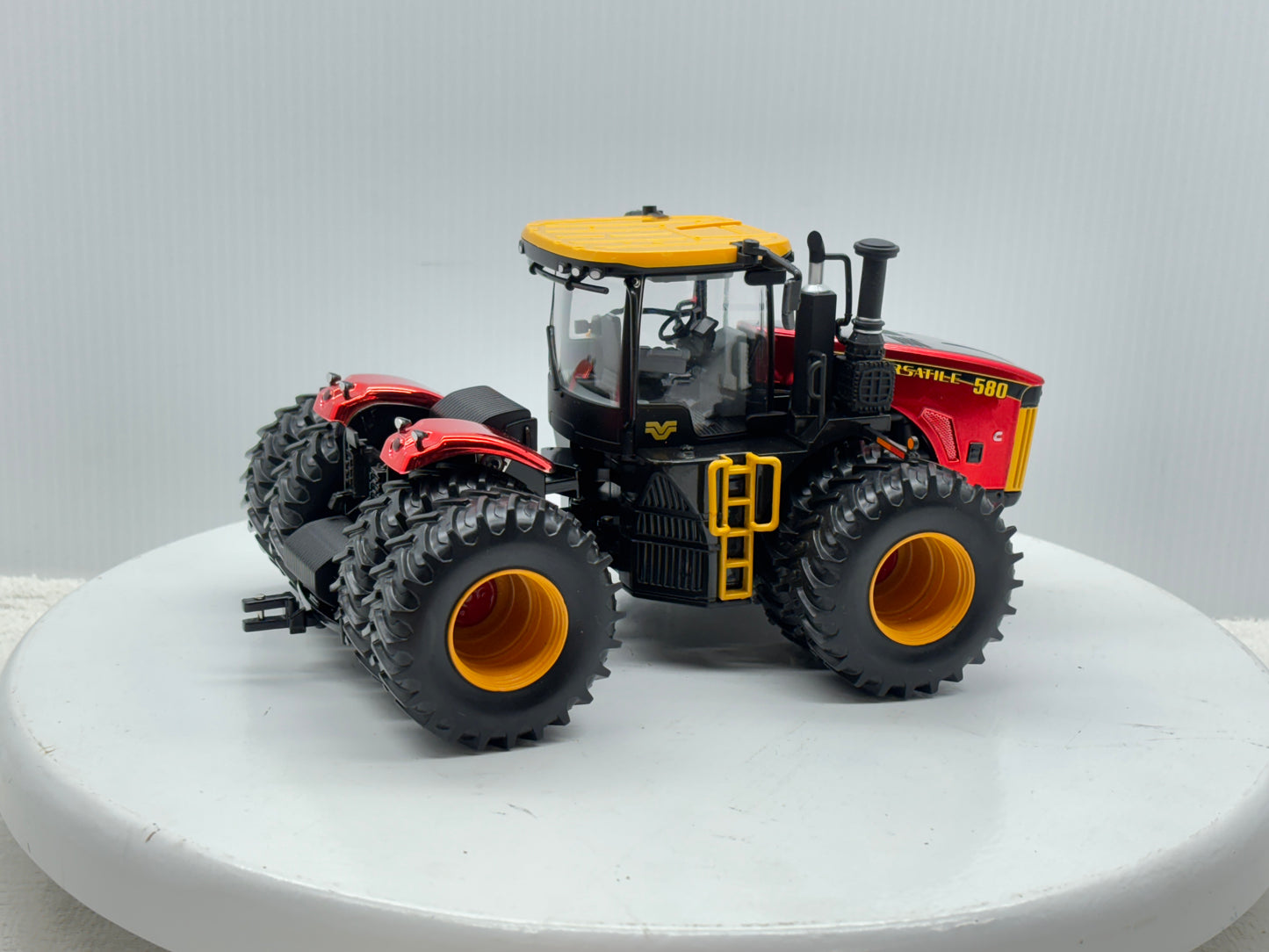 1/32 Versatile 580 Red Chrome Custom