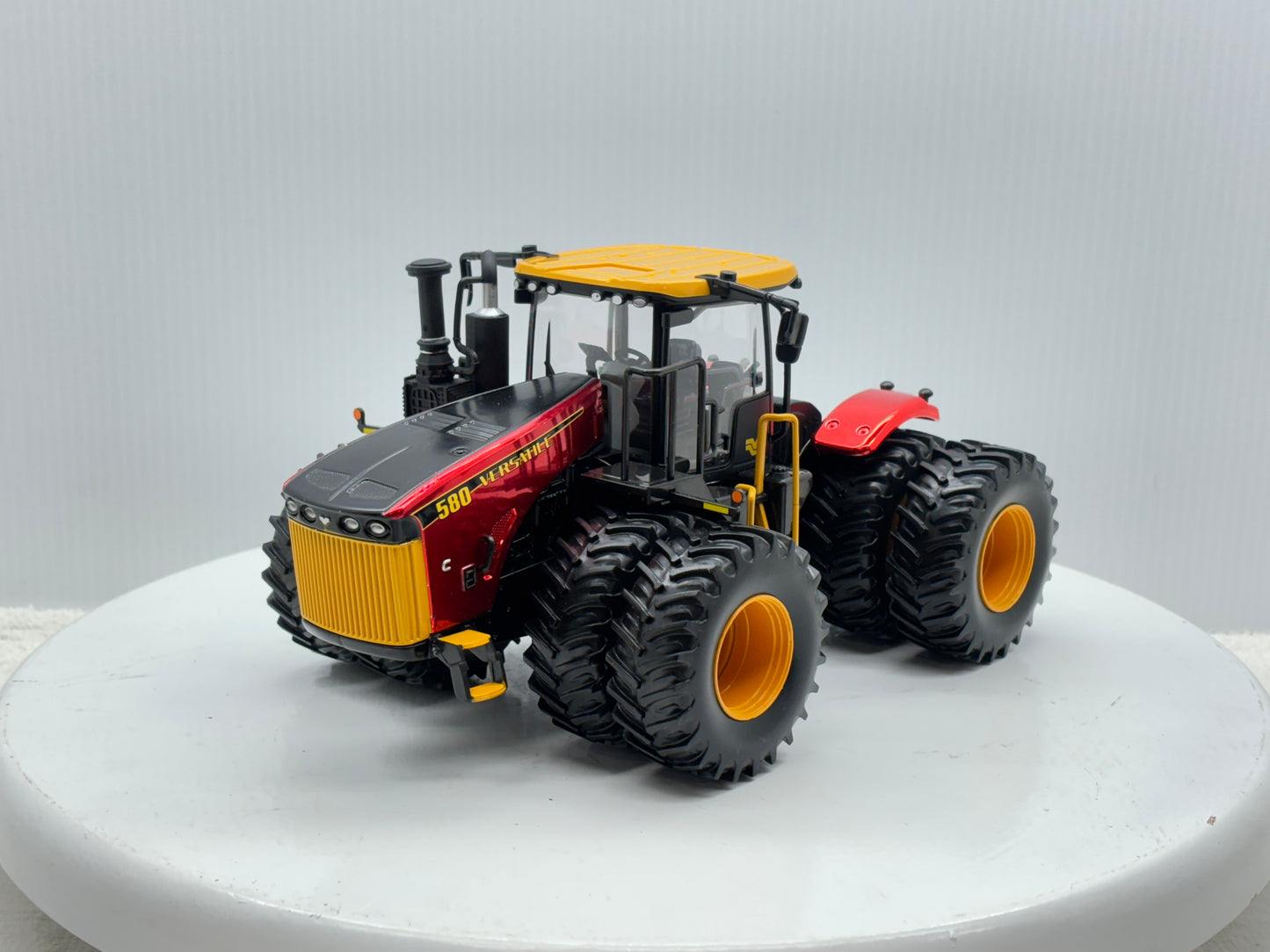 1/32 Versatile 580 Red Chrome Custom