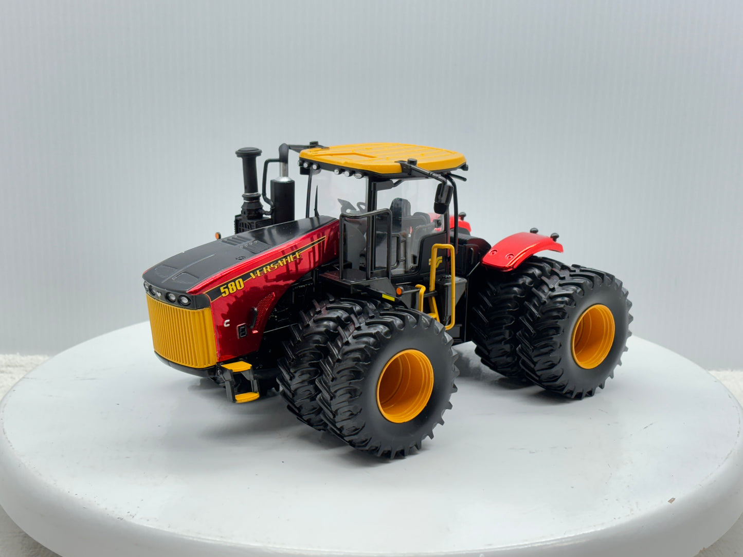 1/32 Versatile 580 Red Chrome Custom