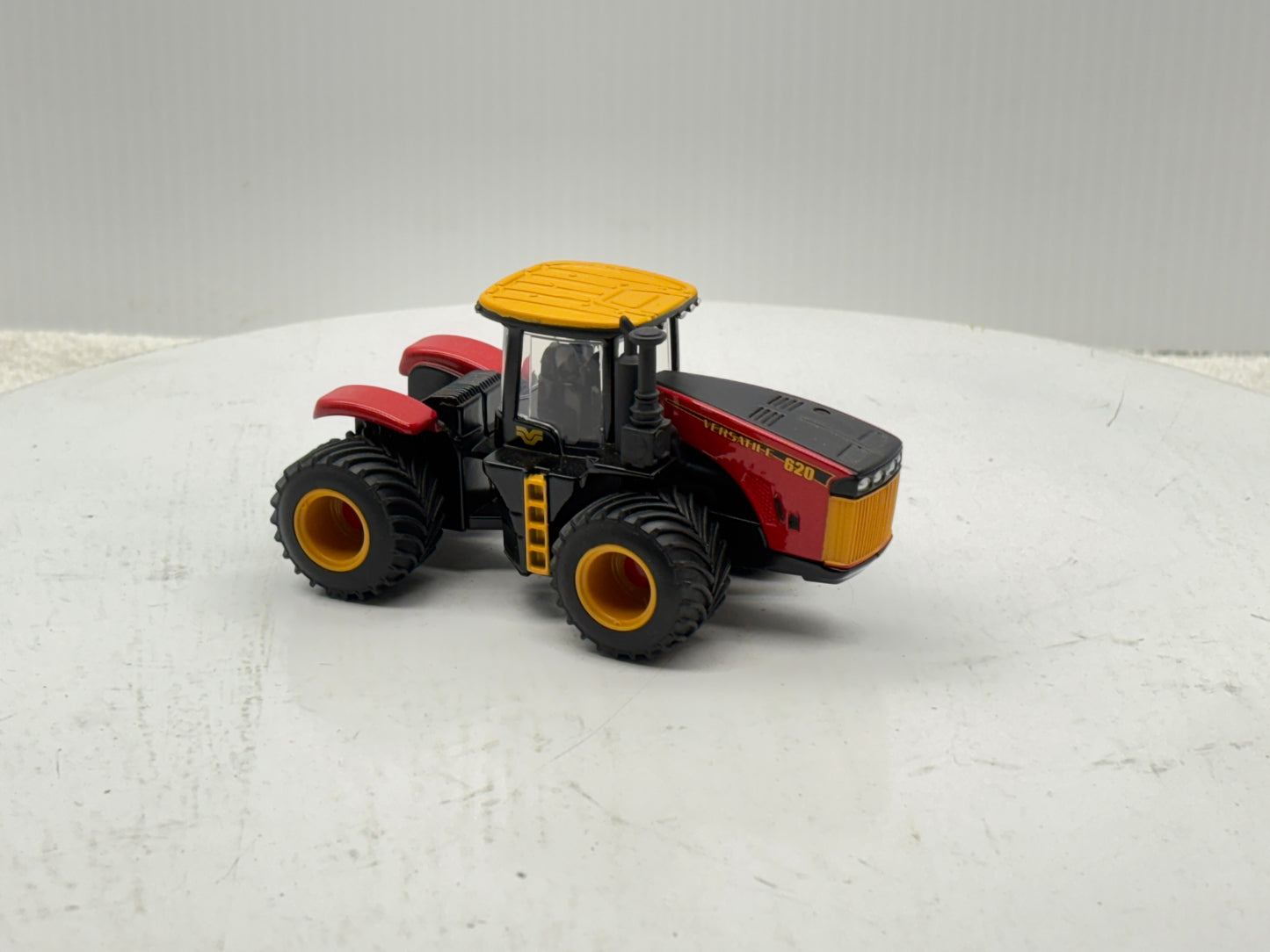 1/64 Versatile 620 LSW
