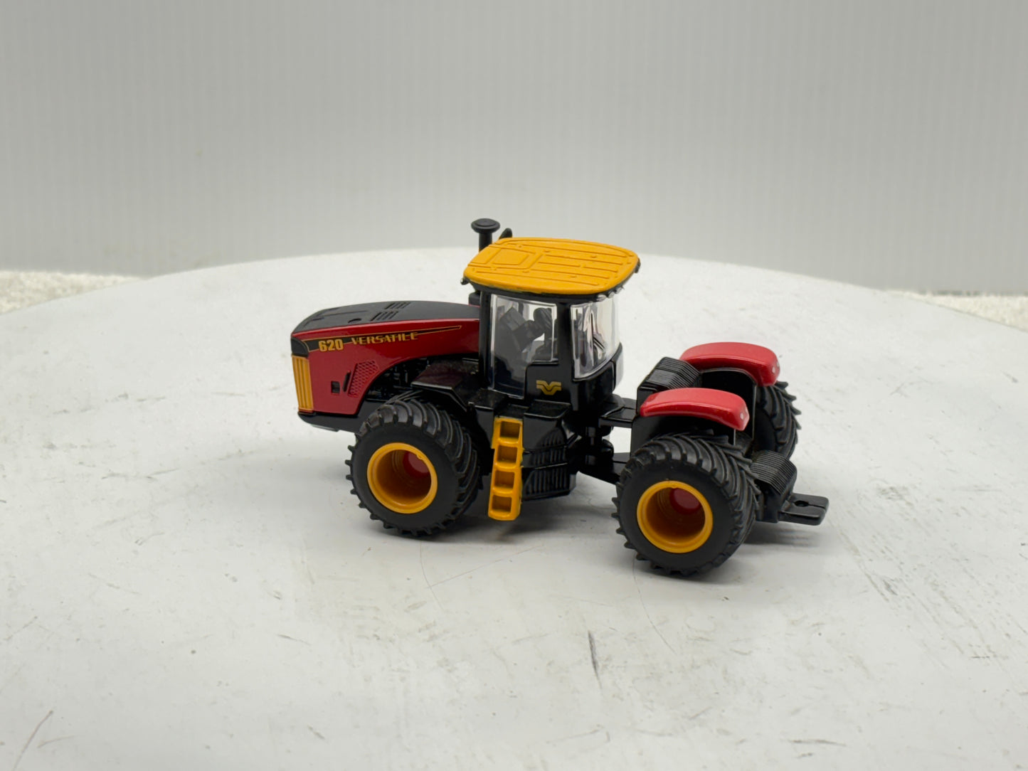 1/64 Versatile 620 LSW