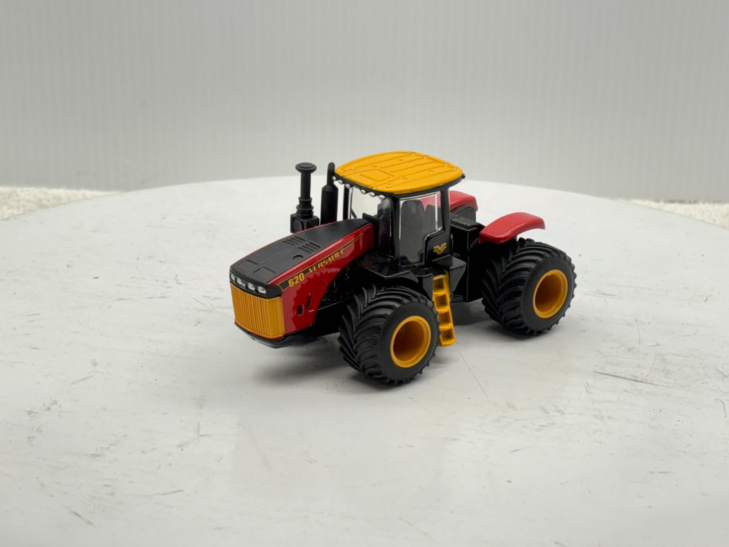 1/64 Versatile 620 LSW