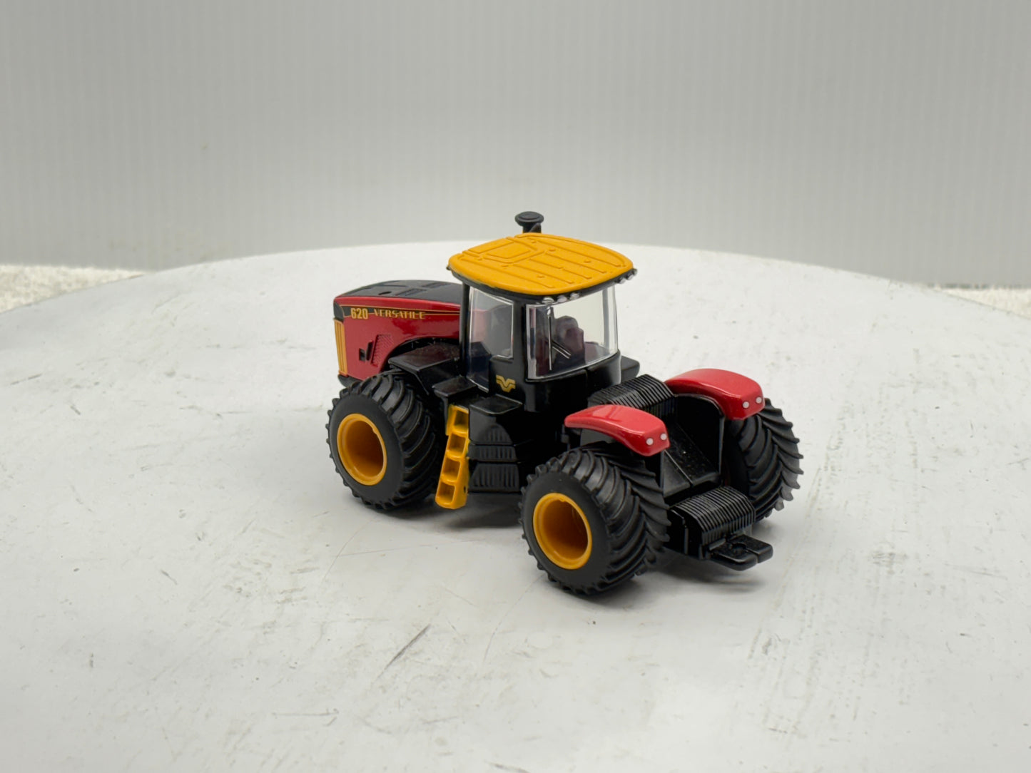 1/64 Versatile 620 LSW