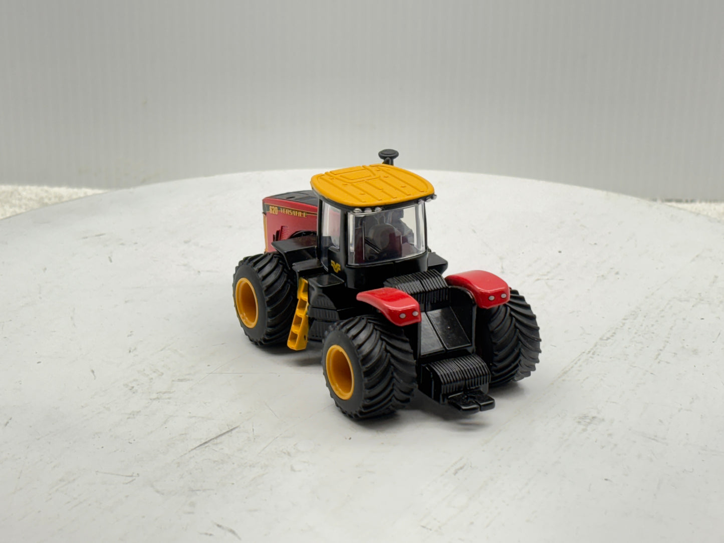 1/64 Versatile 620 LSW